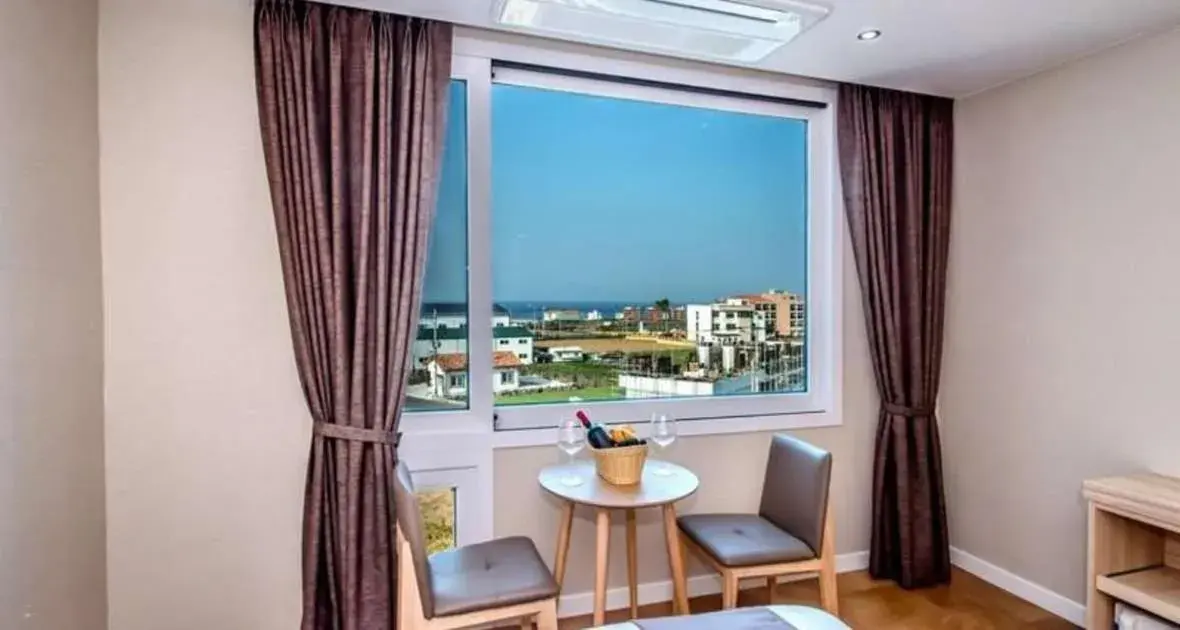 Deluxe Twin Room with Sea View in Jeju In Hotel Deluxe Twin Room with Sea View in Jeju In Hotel
