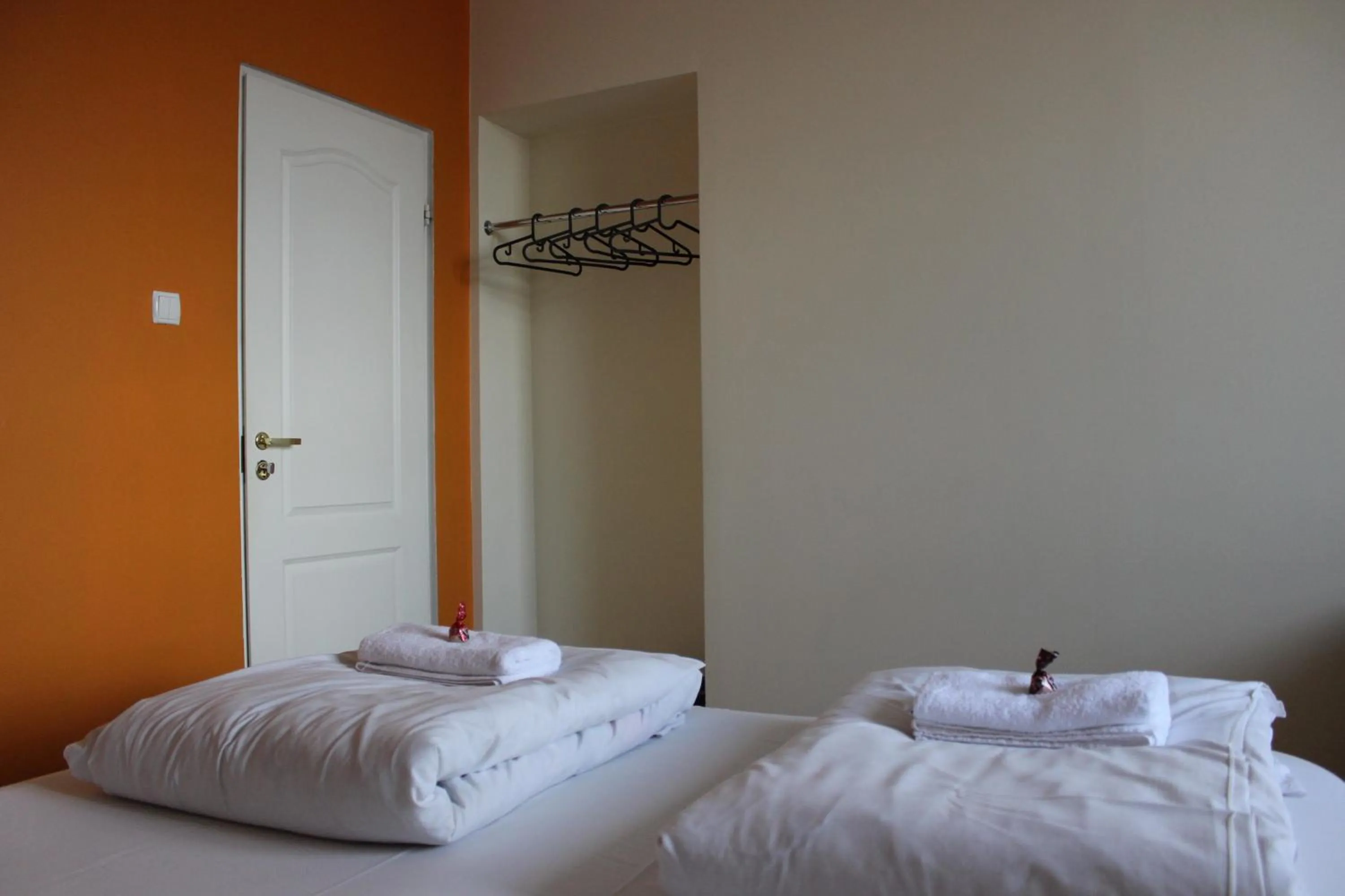 Bed in Viru Backpackers Hostel