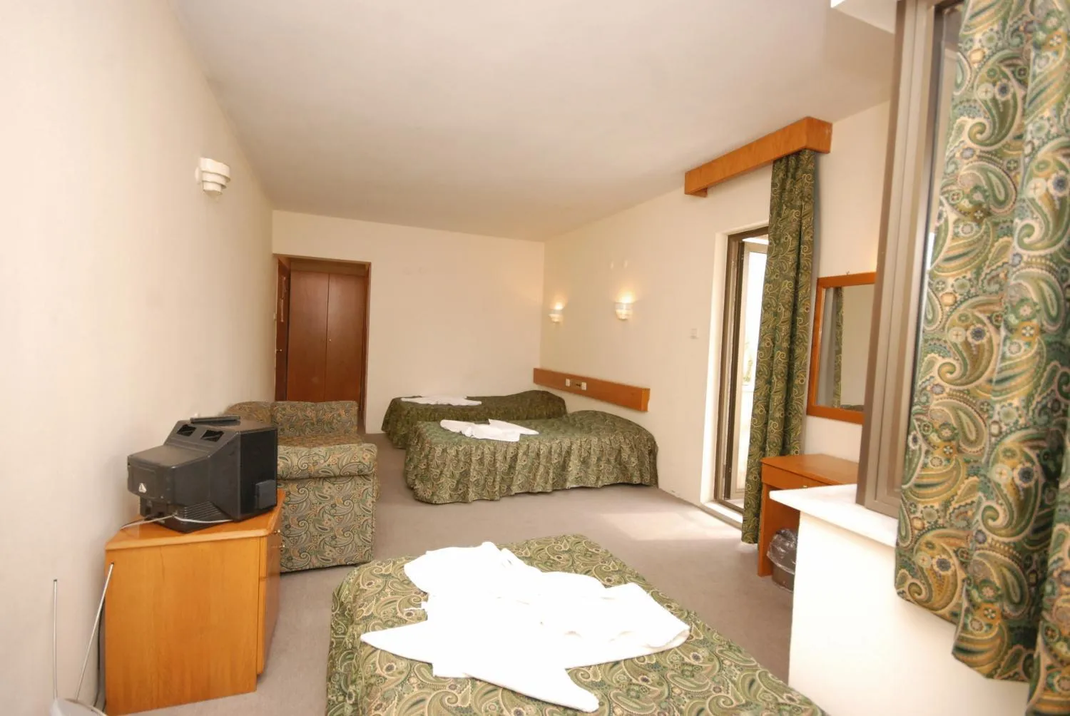 Photo of the whole room, Bed in Dias Hotel