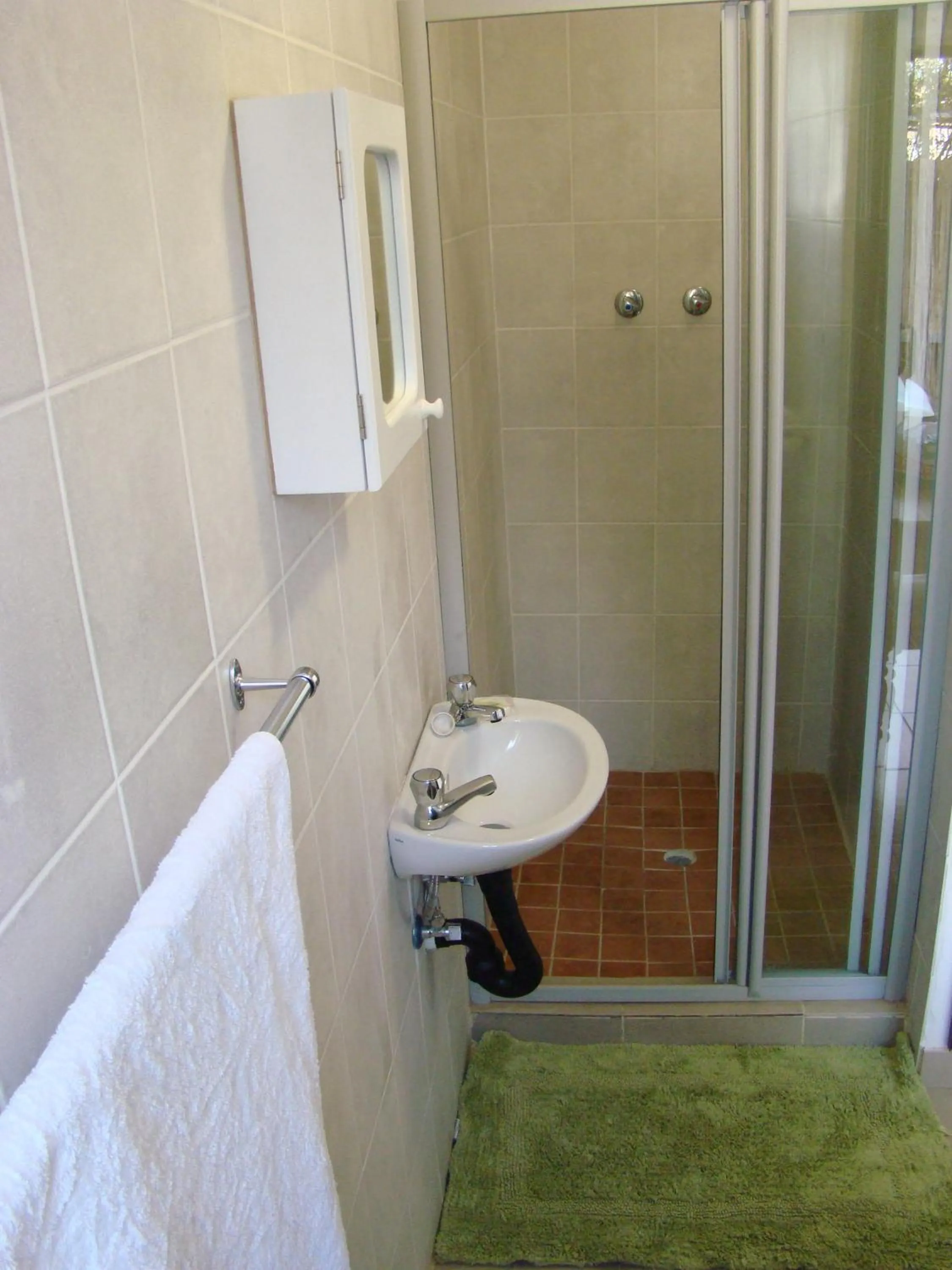 Bathroom in Louhallas Accommodation