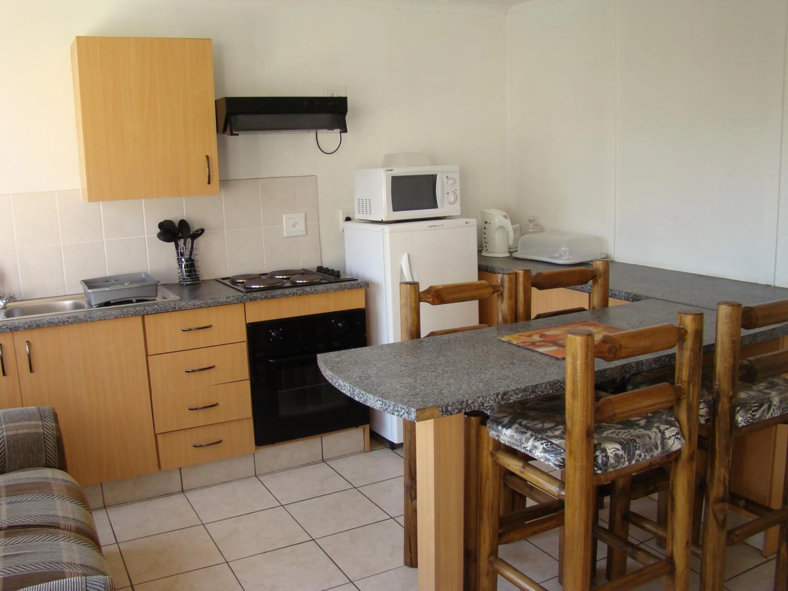 Kitchen or kitchenette in Louhallas Accommodation