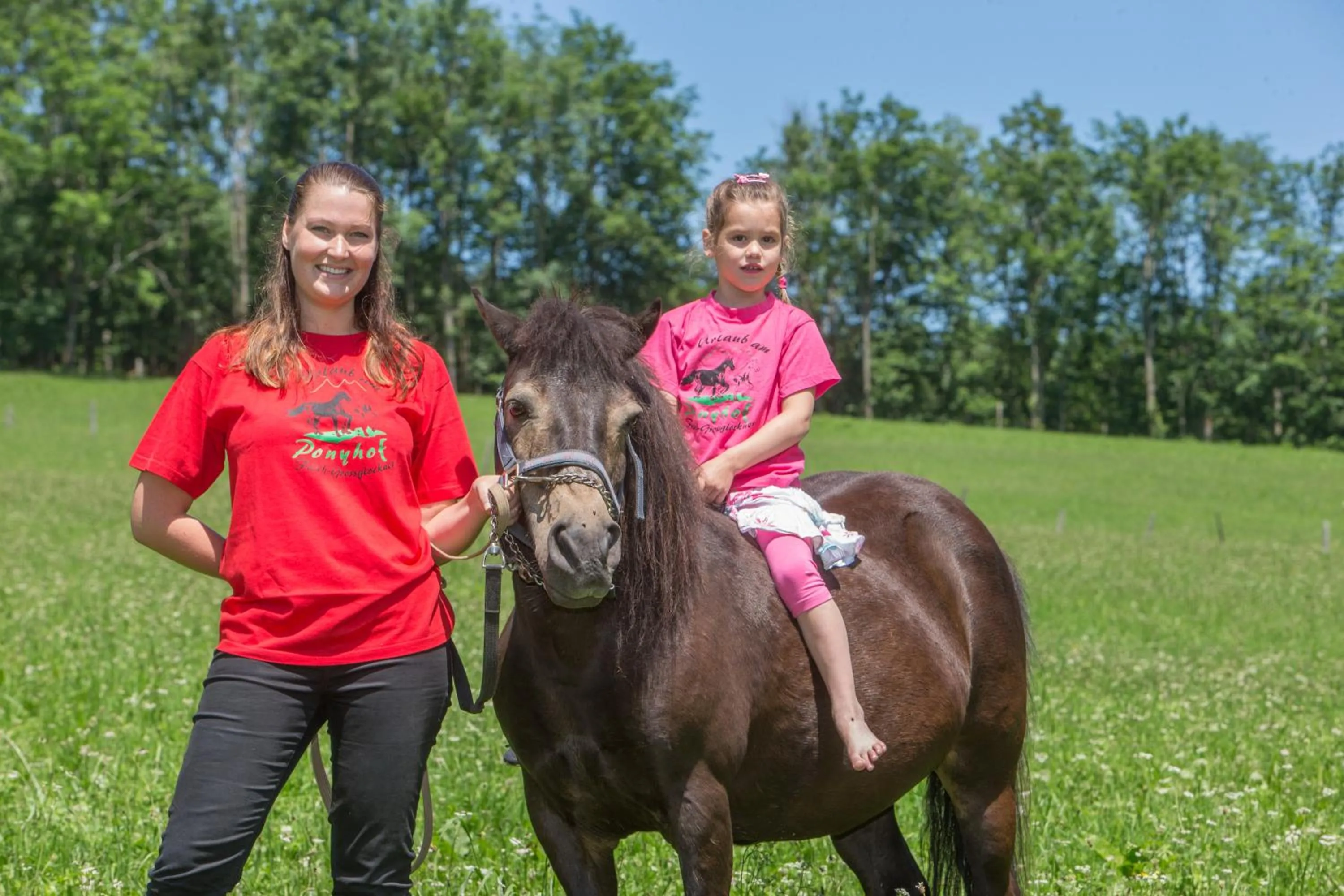 Horse-riding in Feriendorf Ponyhof
