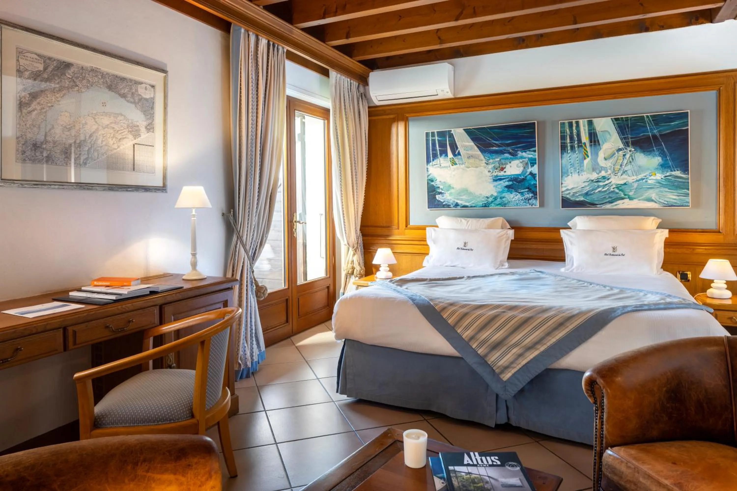 Bed in Hôtel Restaurant Du Port