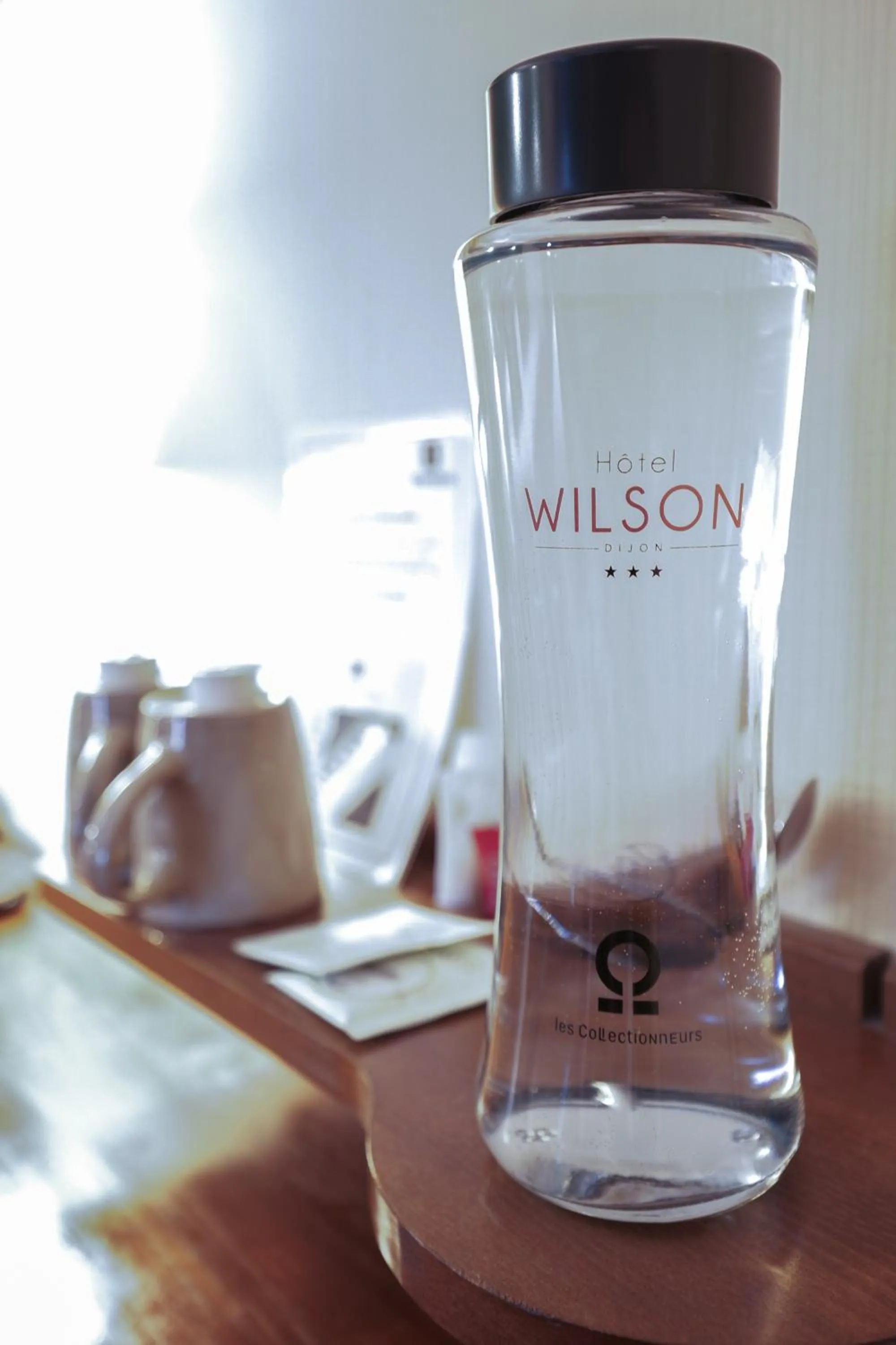 Coffee/tea facilities in Hôtel Wilson - Teritoria