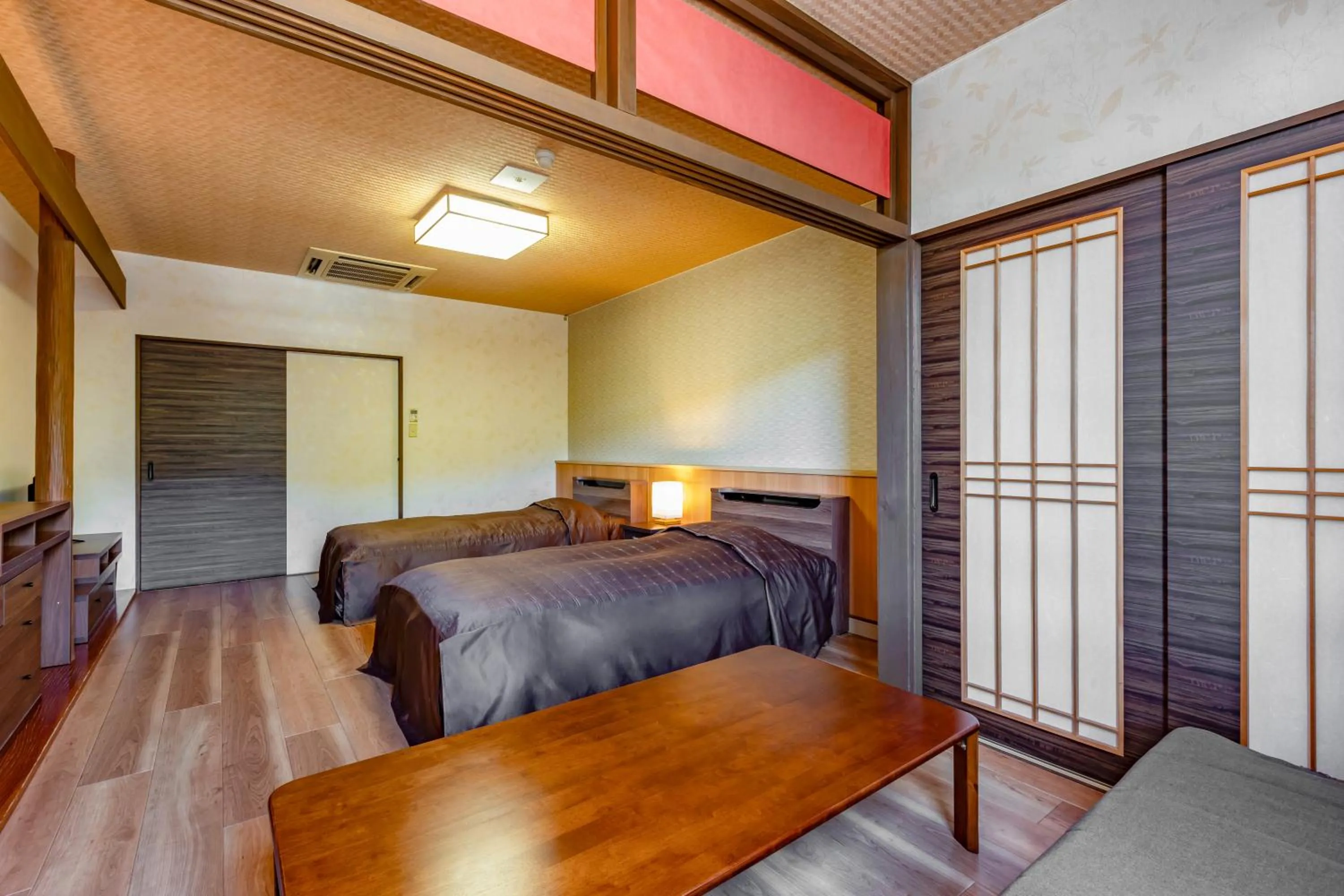 Photo of the whole room, Bed in KAMENOI HOTEL Tazawako