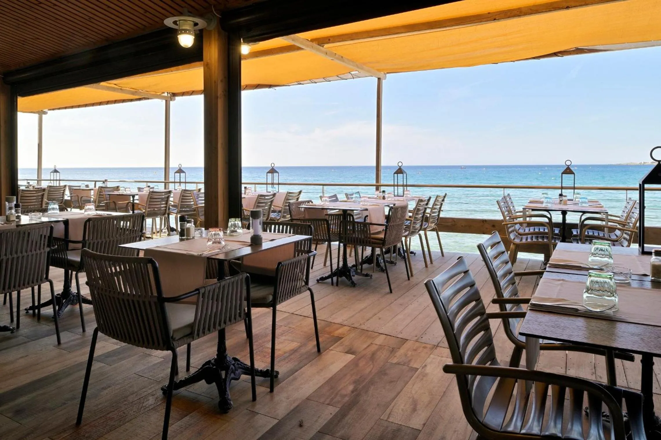 Restaurant/places to eat in Hôtel Serenada