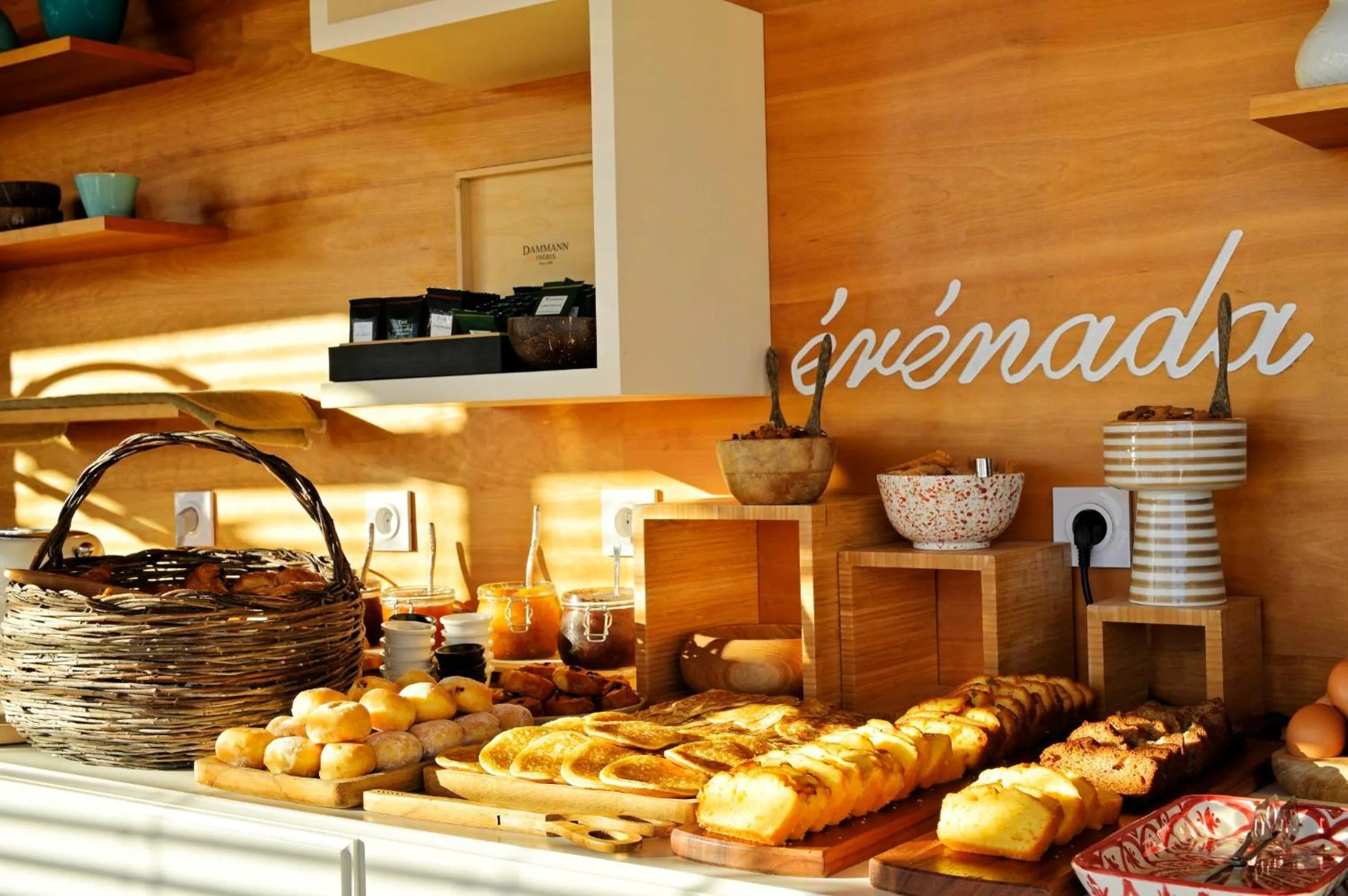 Breakfast in Hôtel Serenada