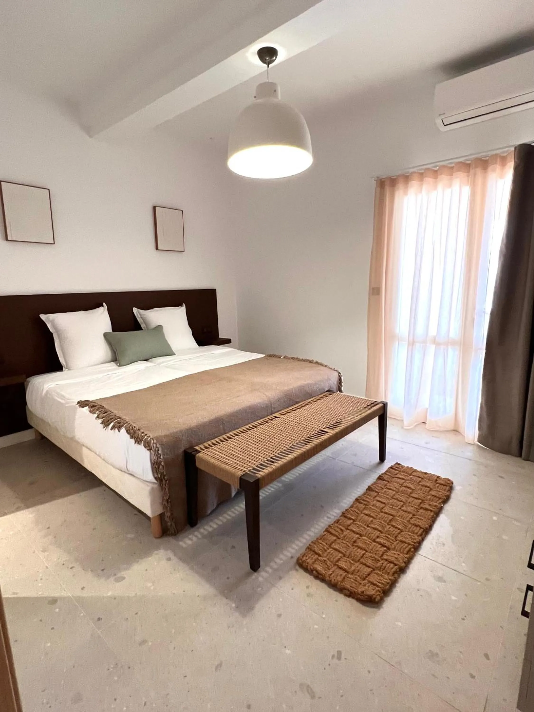 Bed in Hôtel Serenada