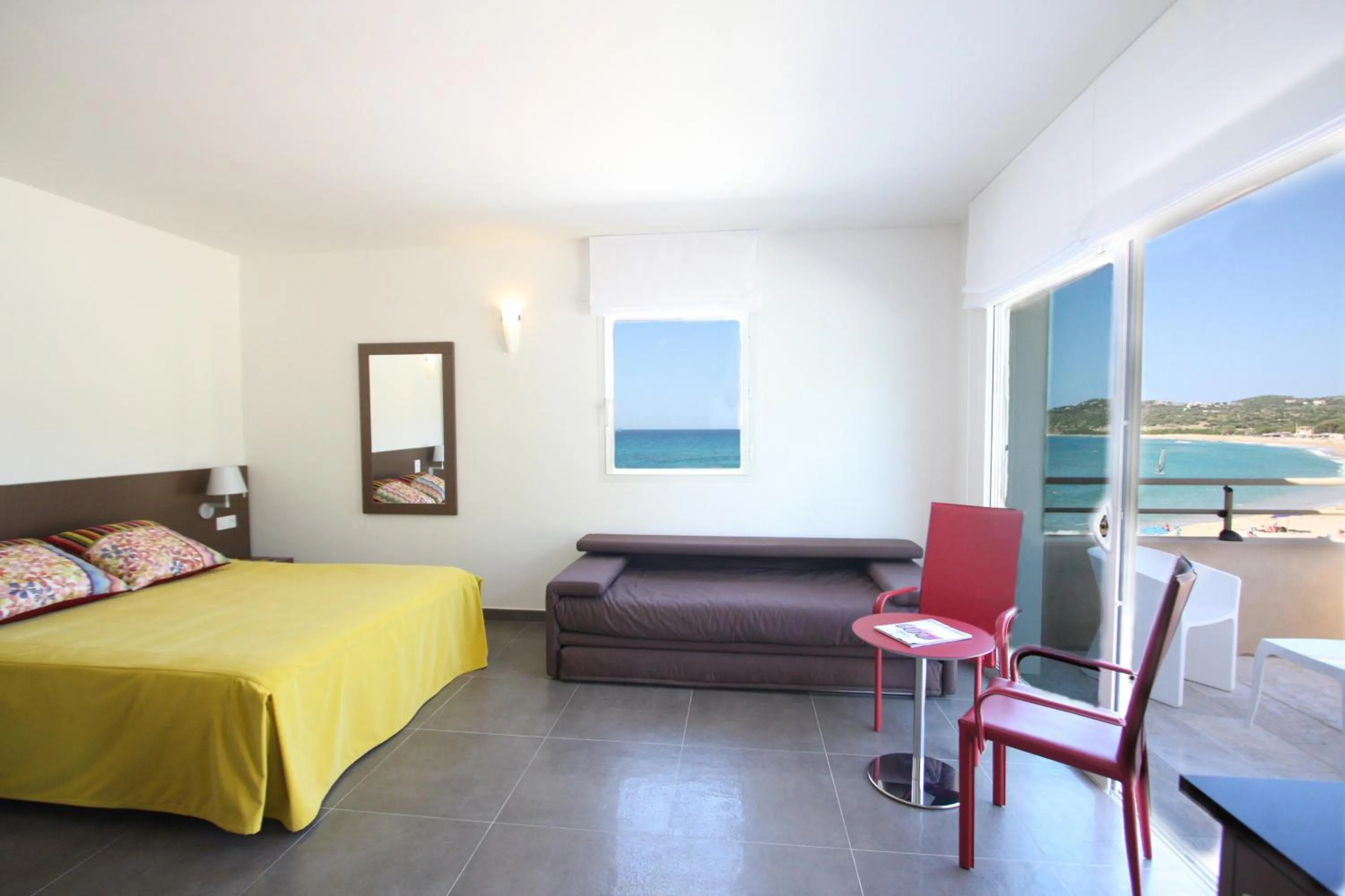 Photo of the whole room in Hôtel Serenada