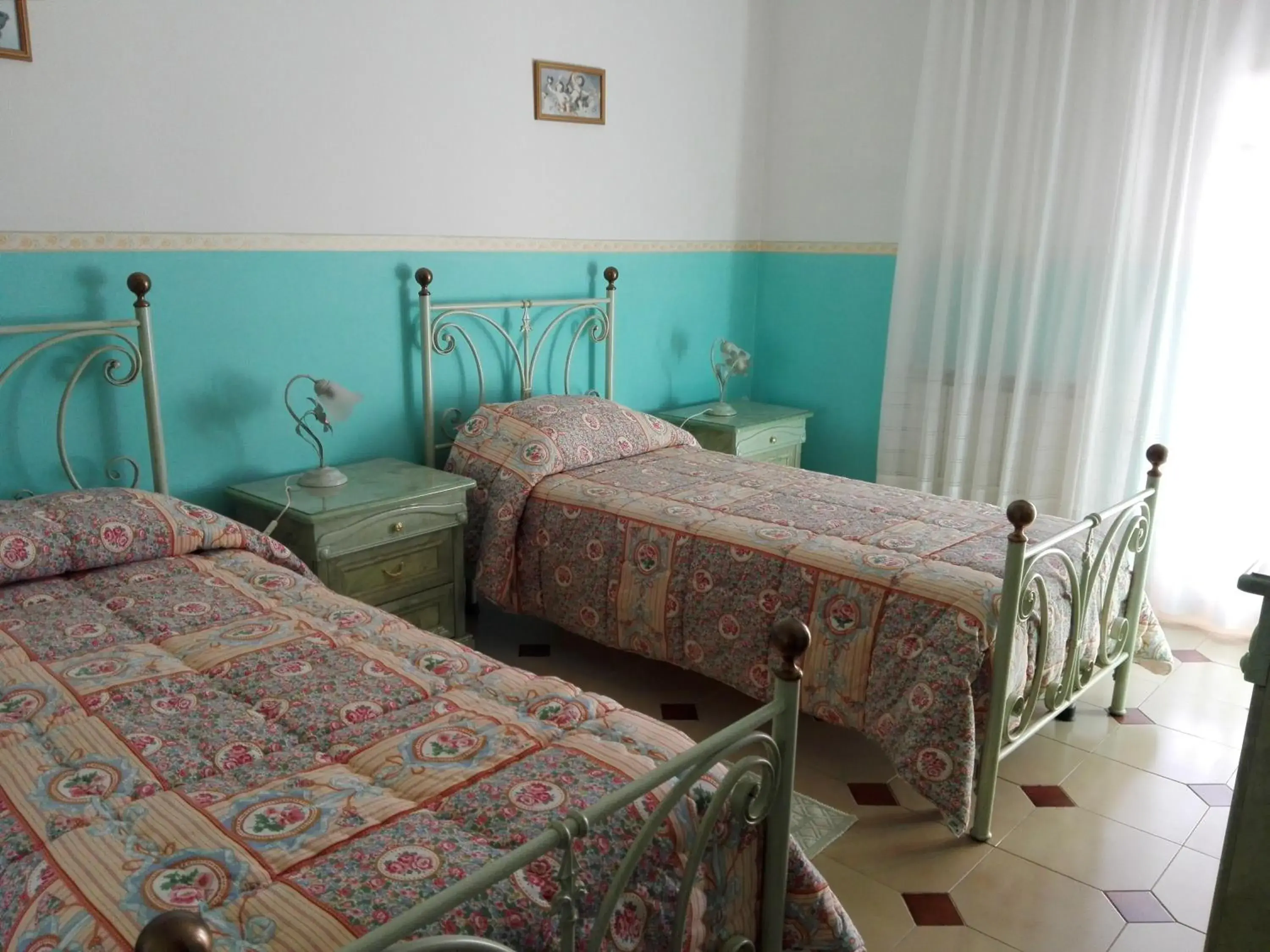 Twin Room with Private Bathroom in B&B Lago Mulargia Twin Room with Private Bathroom in B&B Lago Mulargia