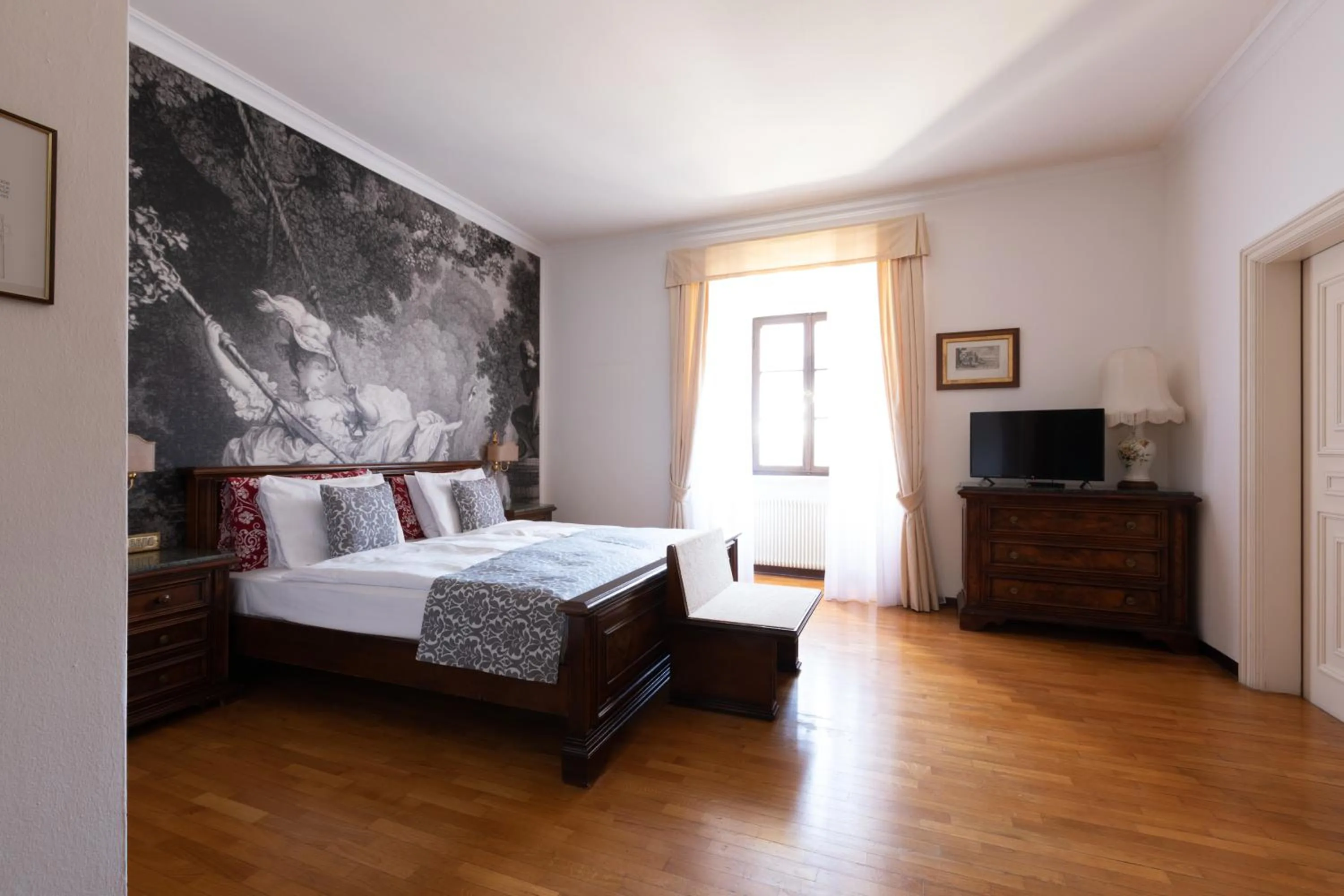 Bed in Hotel Castel Rundegg (Adults Only)