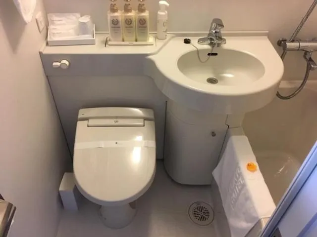 Toilet in Ueno Urban Hotel