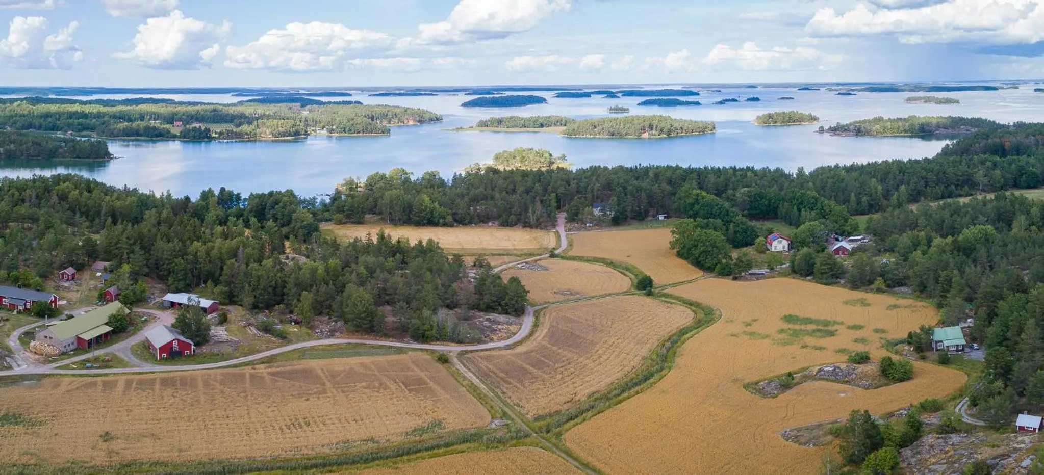 Property building in Hotel Nestor & Restaurant Back Pocket