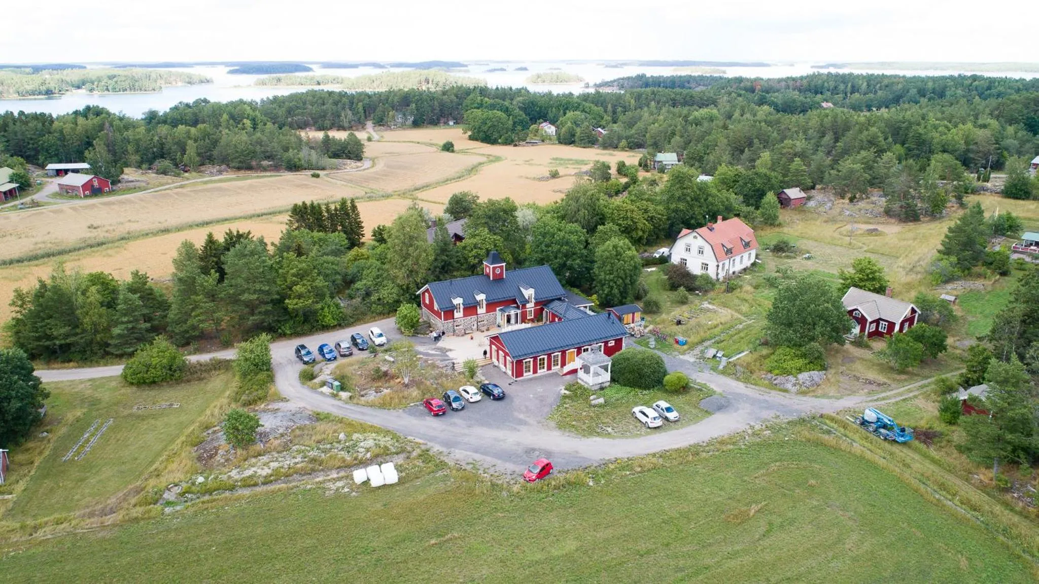 Property building in Hotel Nestor & Restaurant Back Pocket