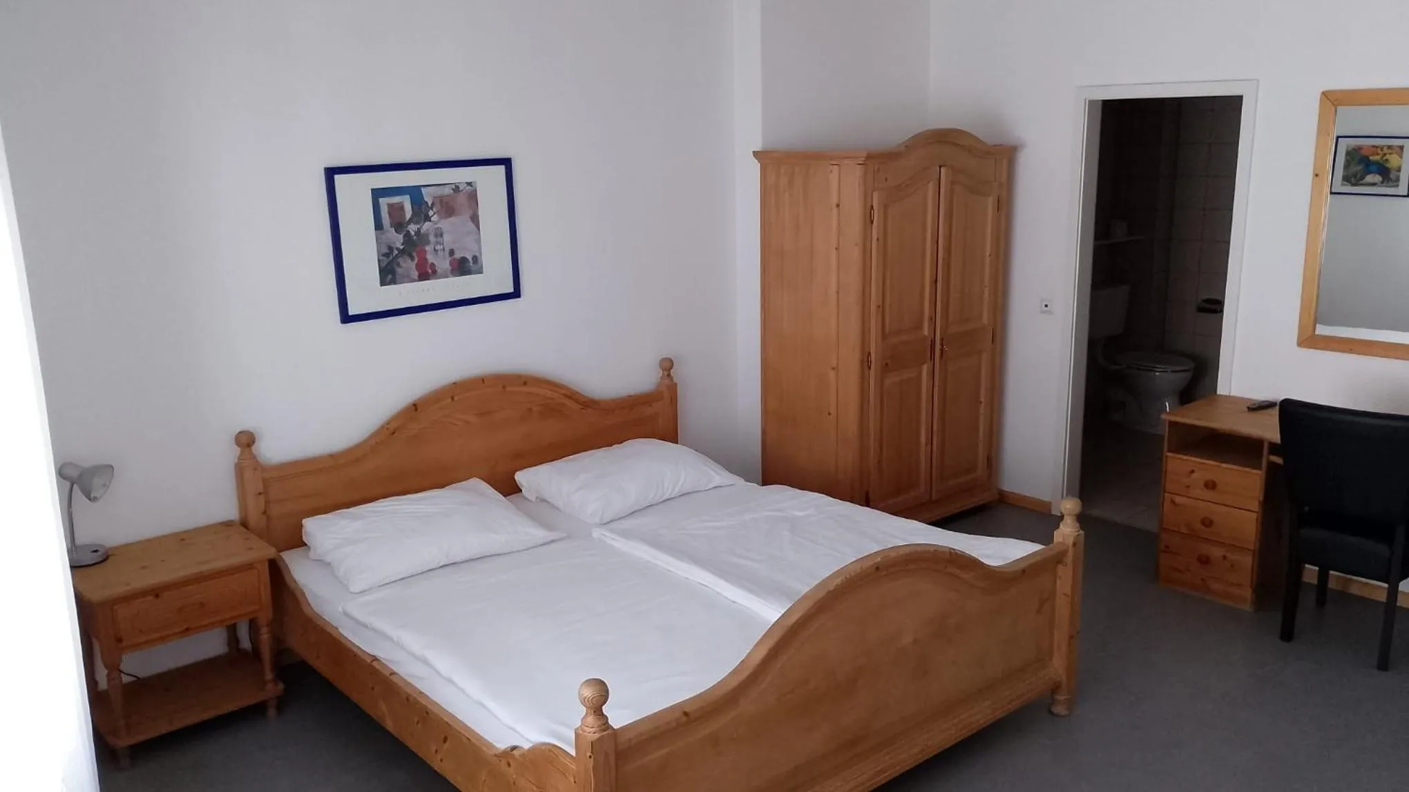 Bed in Hotel Zum Rebstock