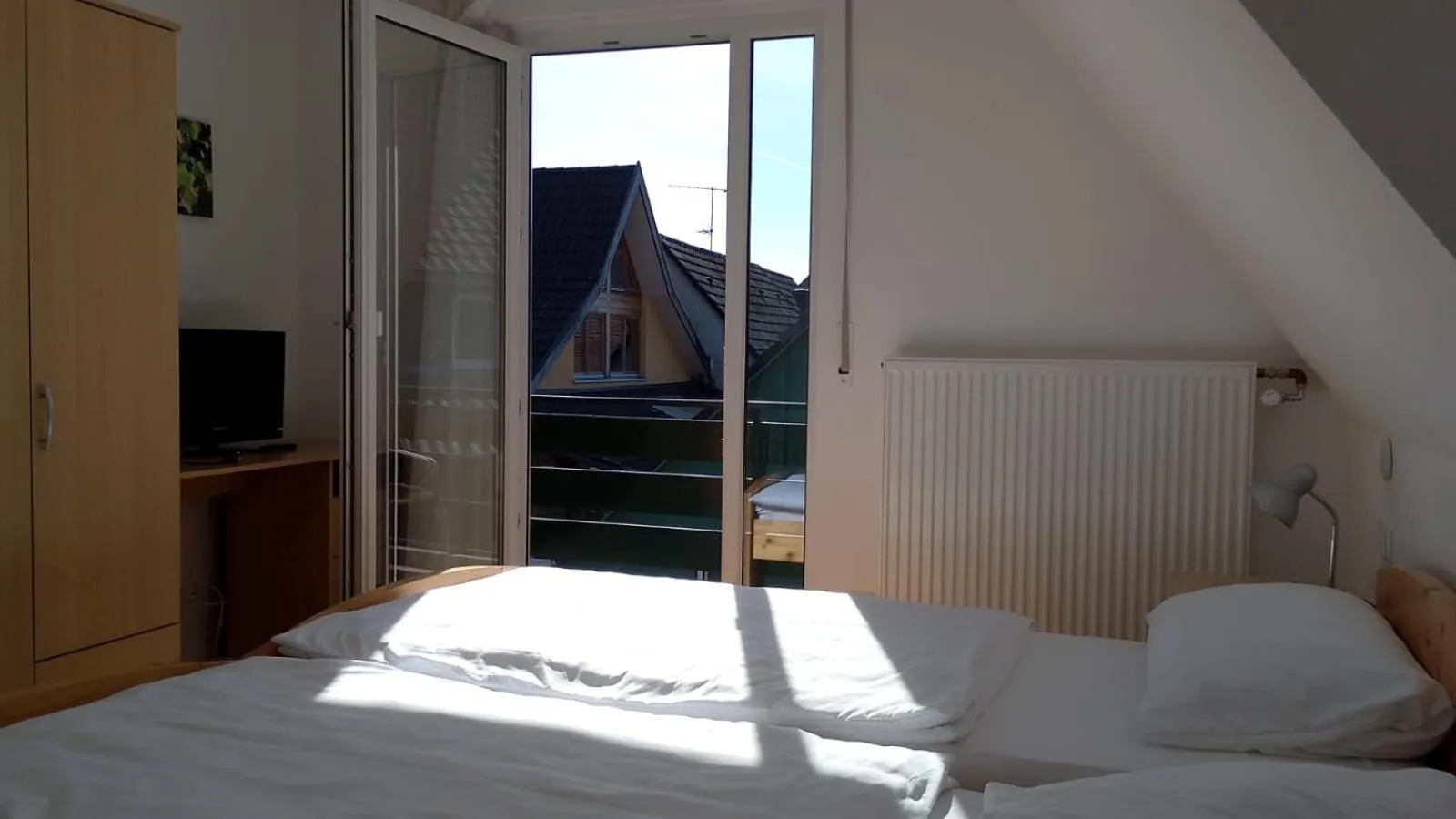 Bed in Hotel Zum Rebstock