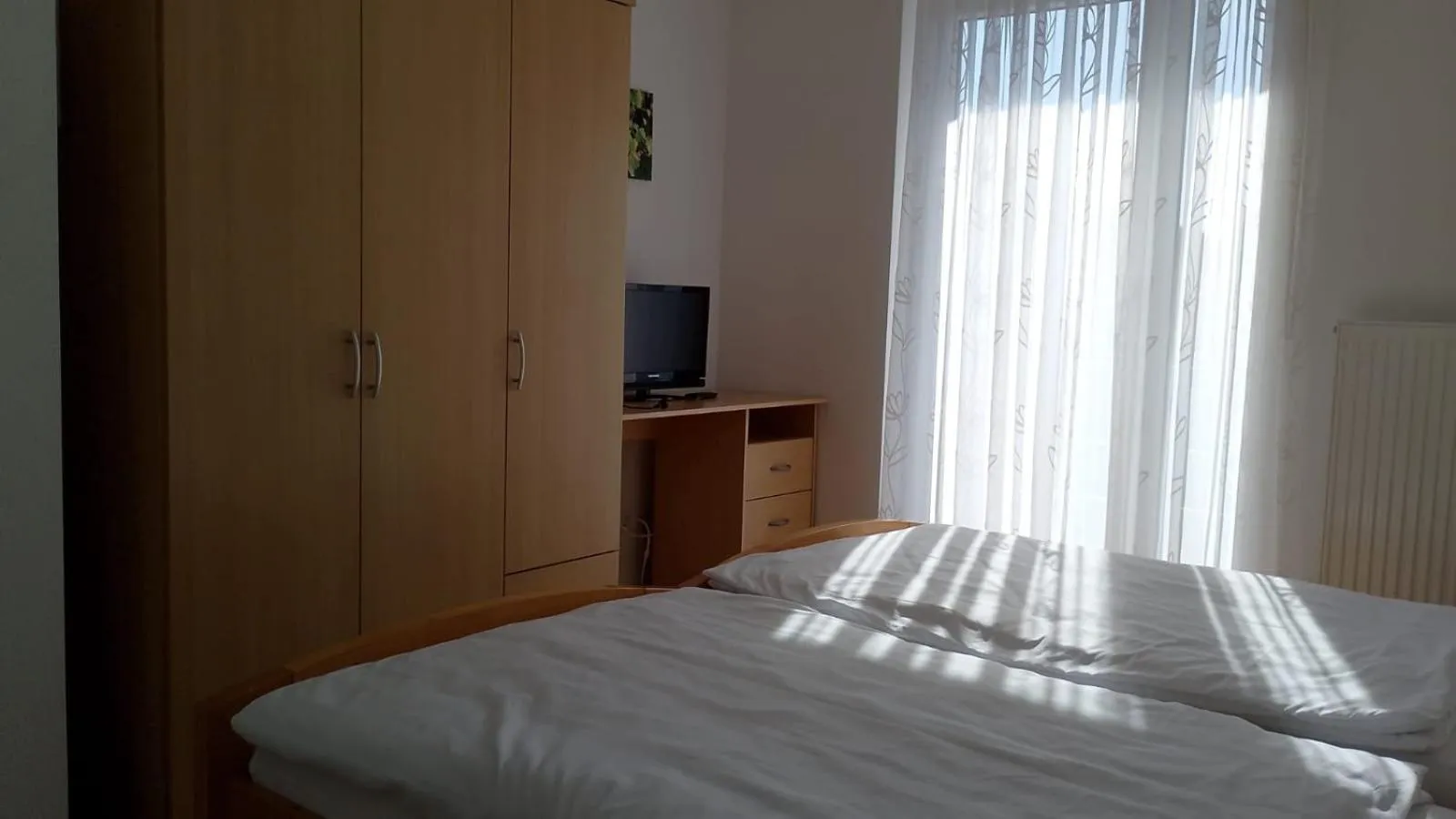 Bed in Hotel Zum Rebstock