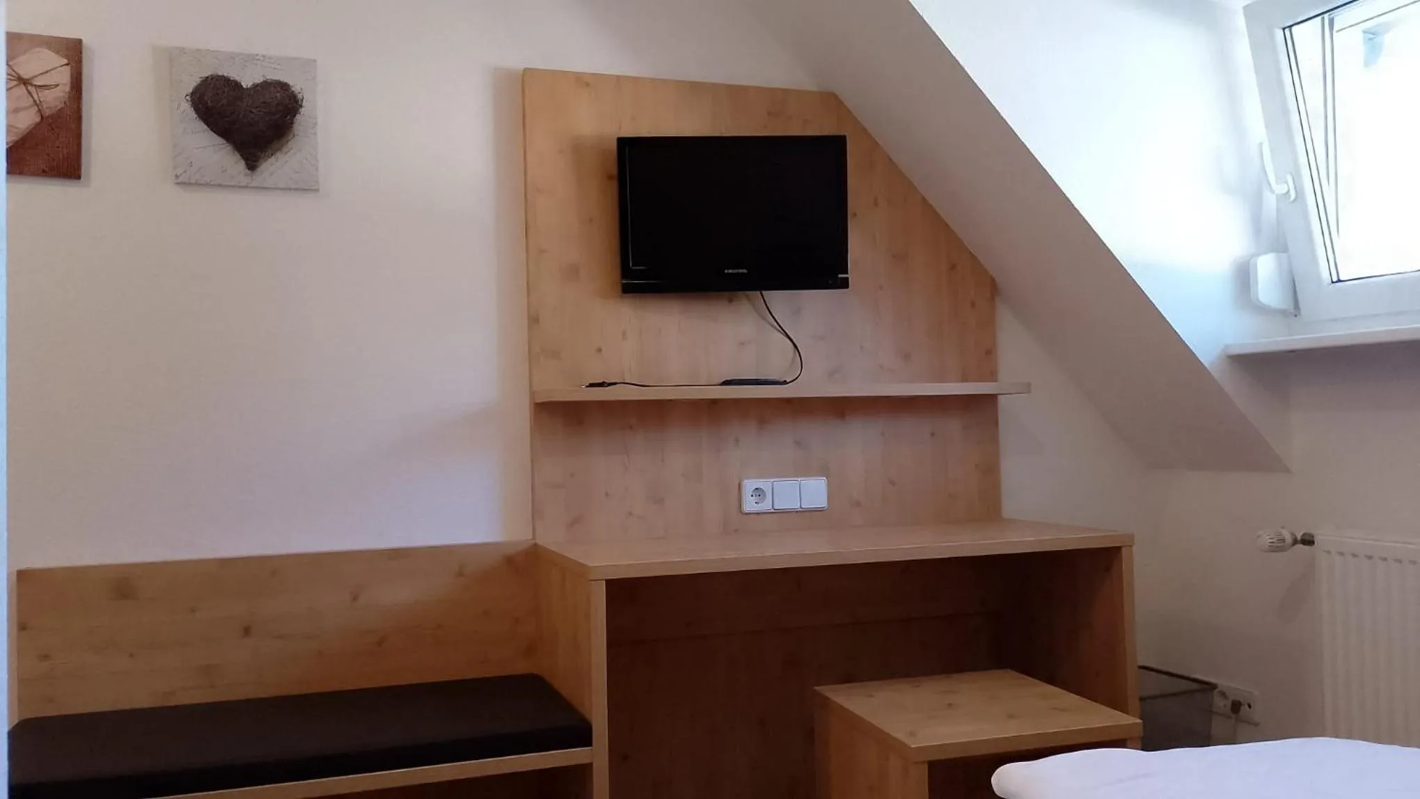 Bed in Hotel Zum Rebstock