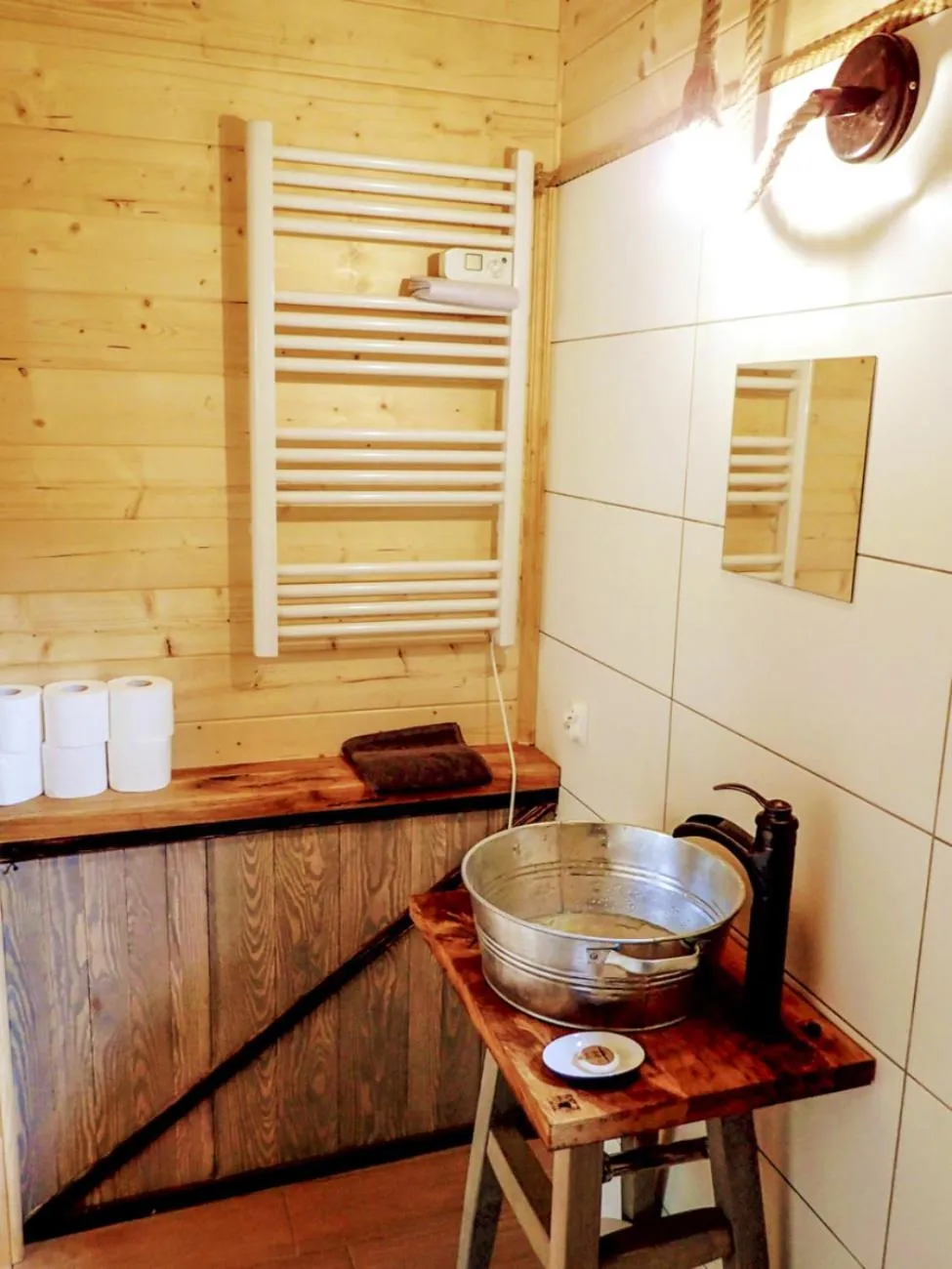 Shower in Osada Pstrąga