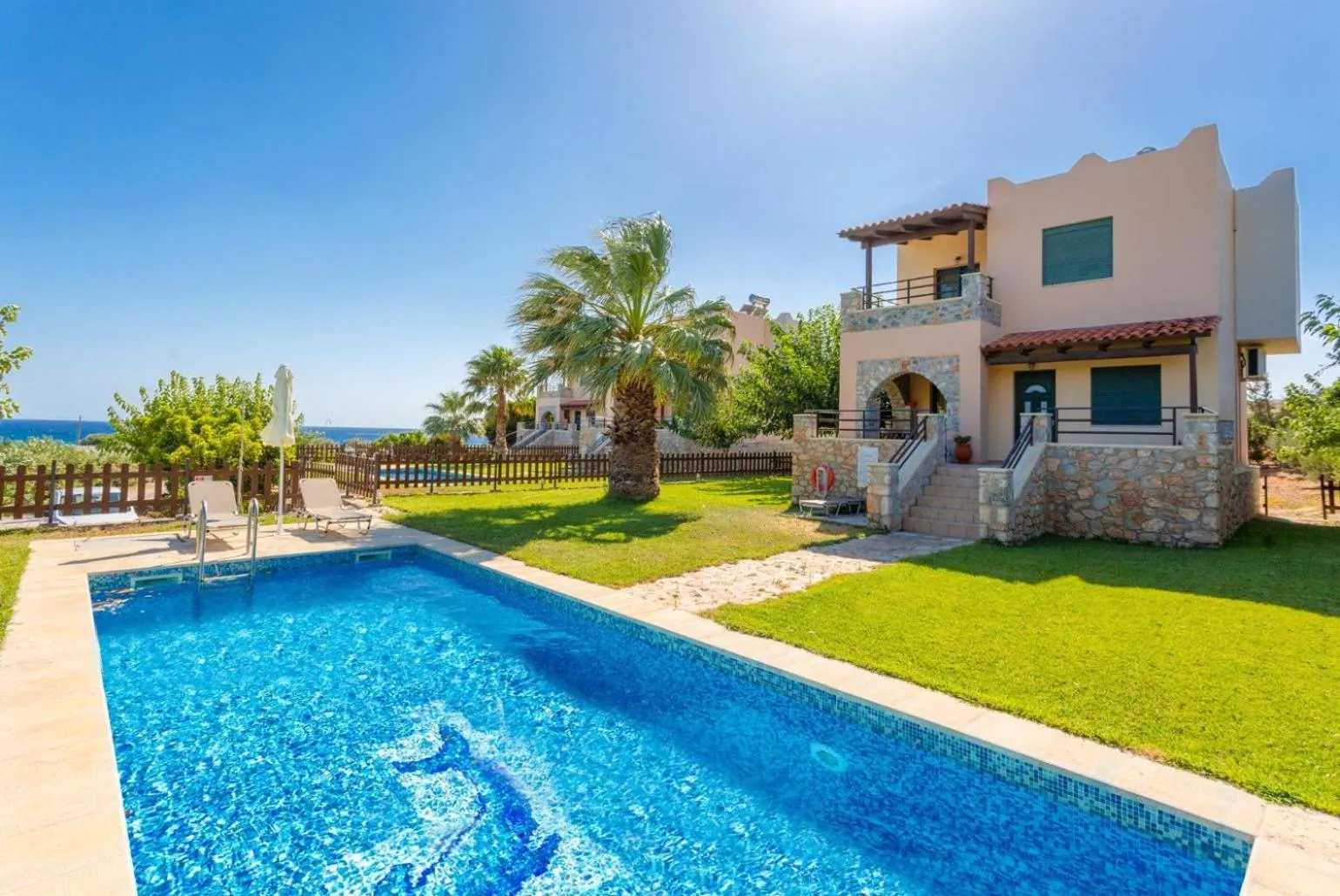 Spiros Beach Villa