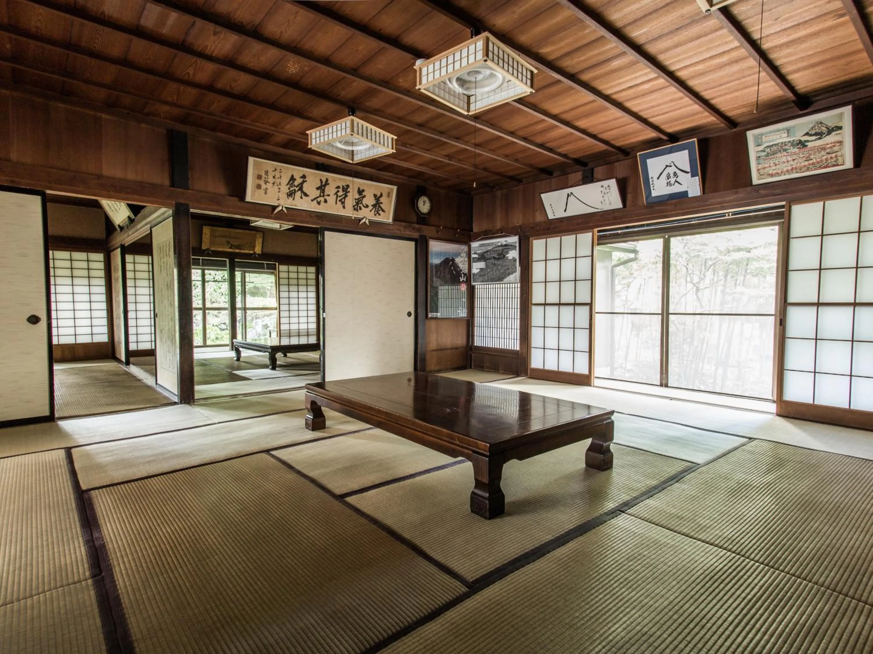 Communal lounge/ TV room in Daikokuya Mt.Fuji