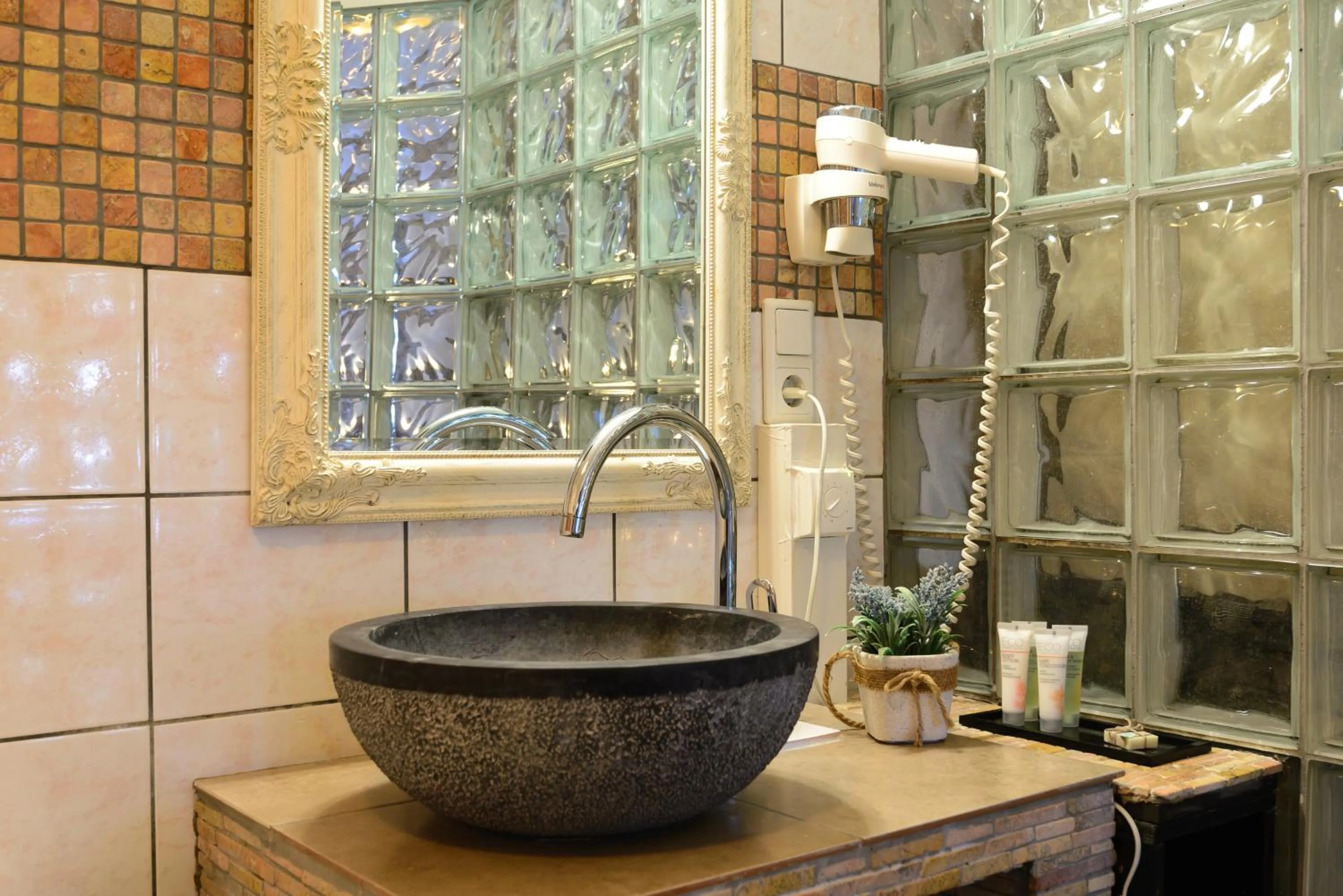 Bathroom in Hansalinn