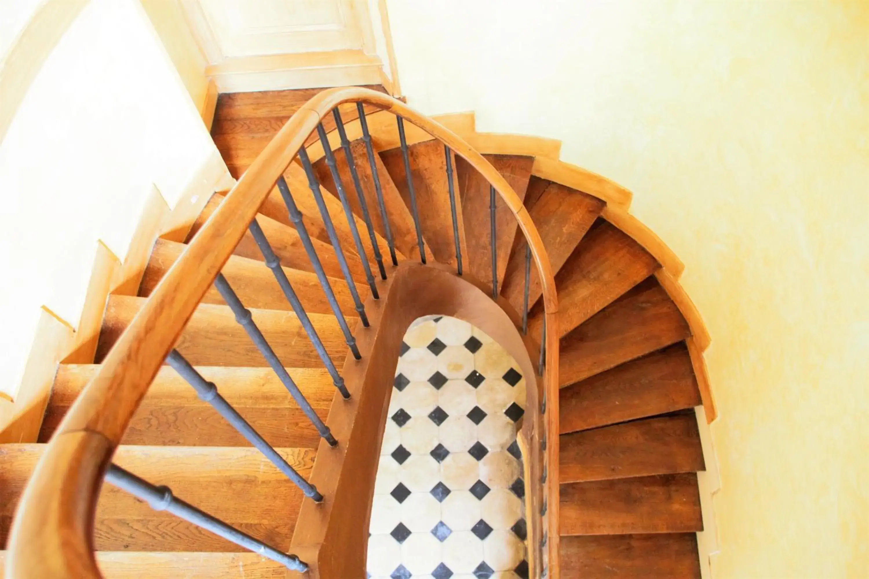 Lobby or reception in The Originals City, Archotel, Sens Lobby or reception in The Originals City, Archotel, Sens