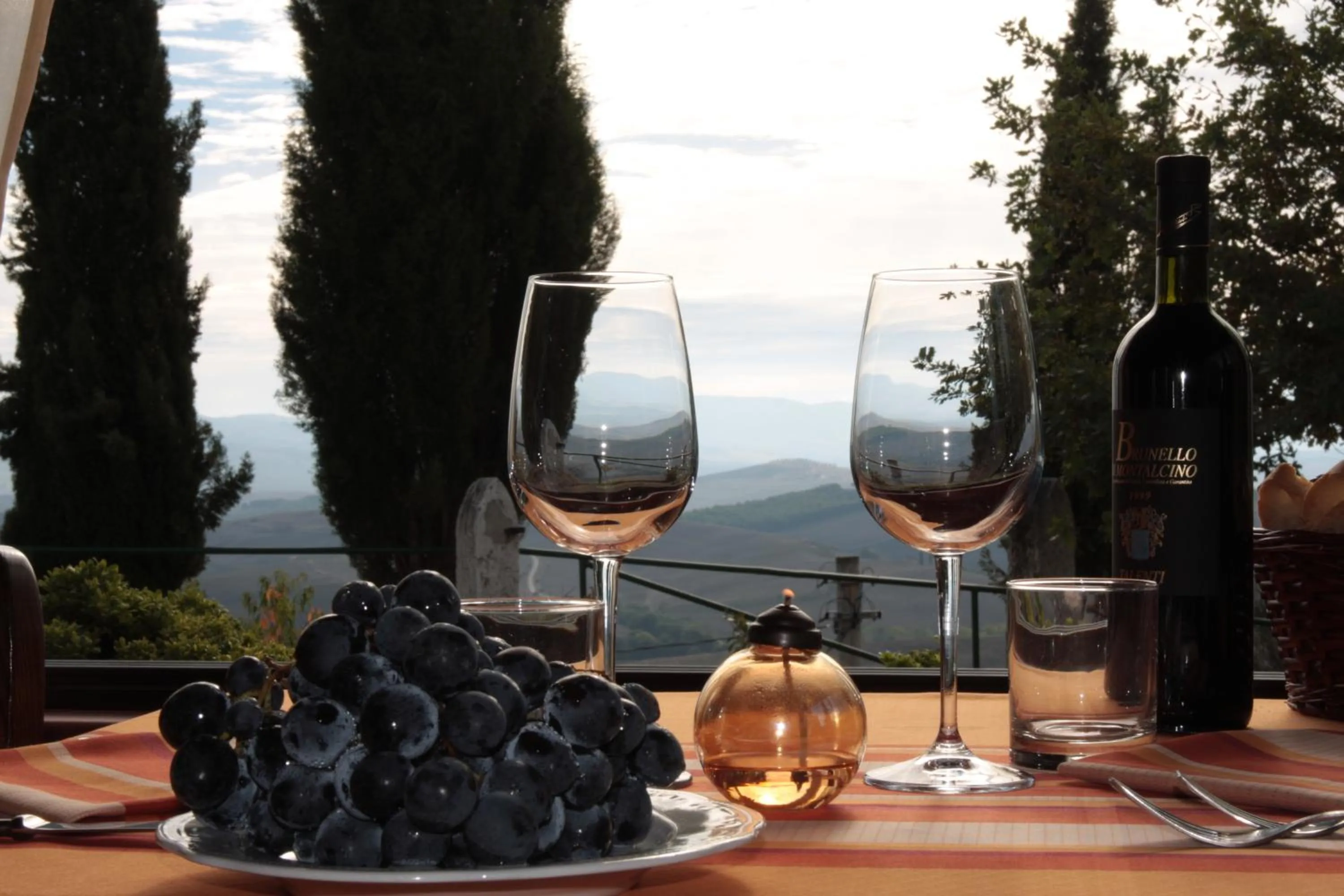 Restaurant/places to eat in Casanova - Wellness Center La Grotta Etrusca