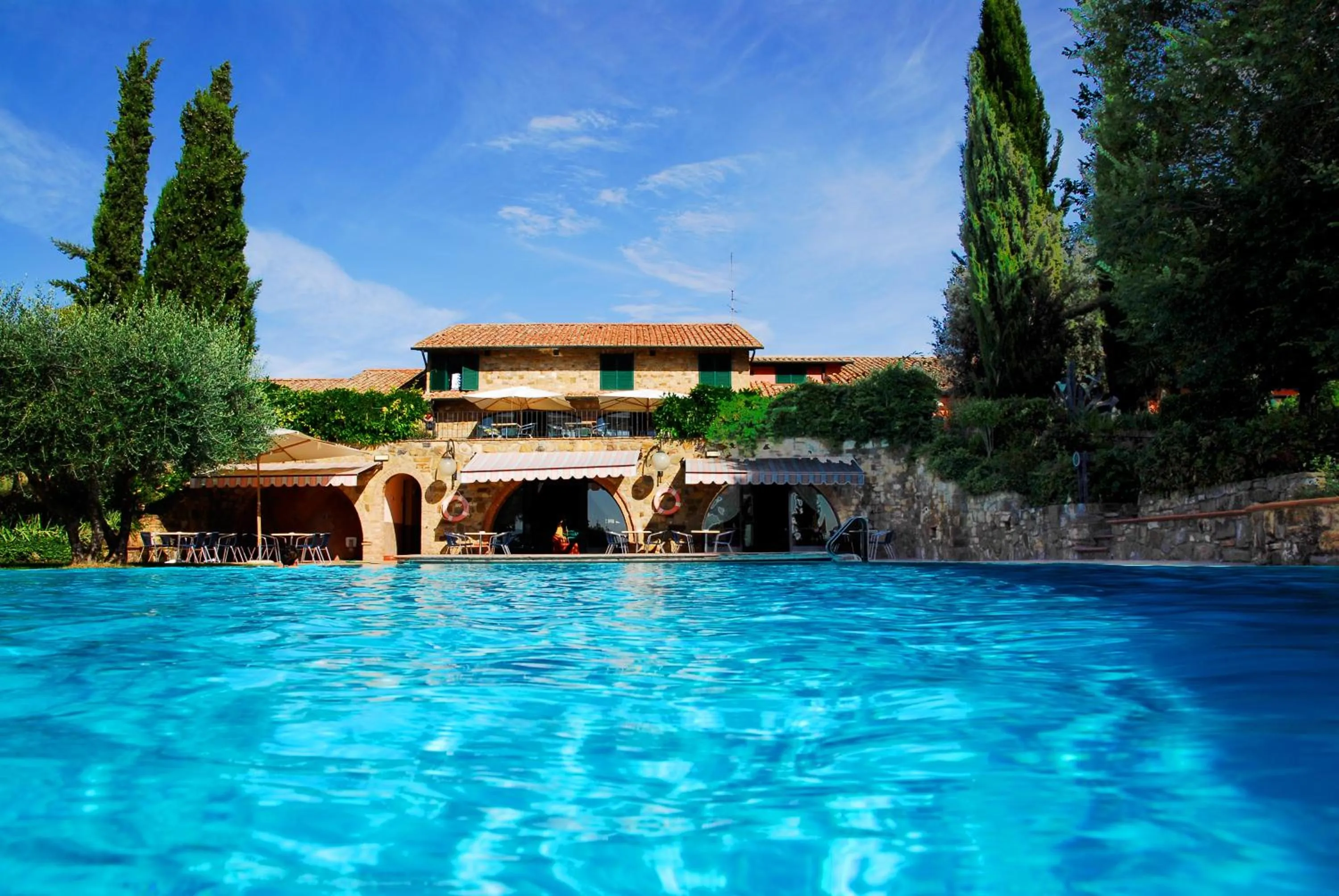 Swimming pool in Casanova - Wellness Center La Grotta Etrusca