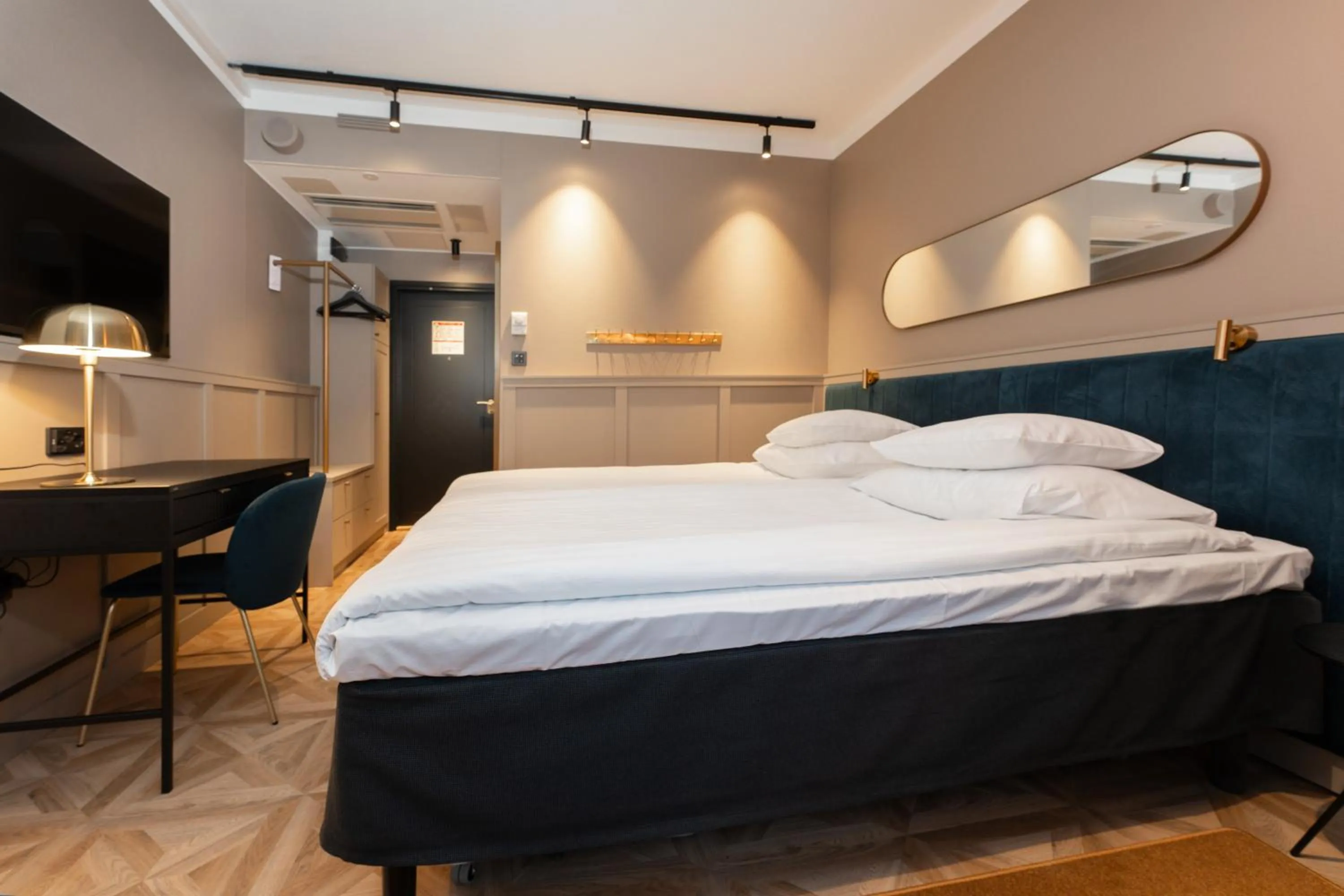 Bedroom, Bed in Original Sokos Hotel Vaakuna Pori