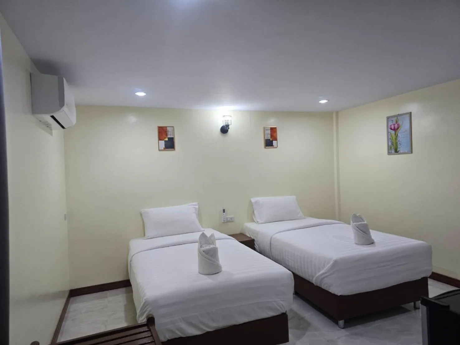 Bed in Haad Somboon House