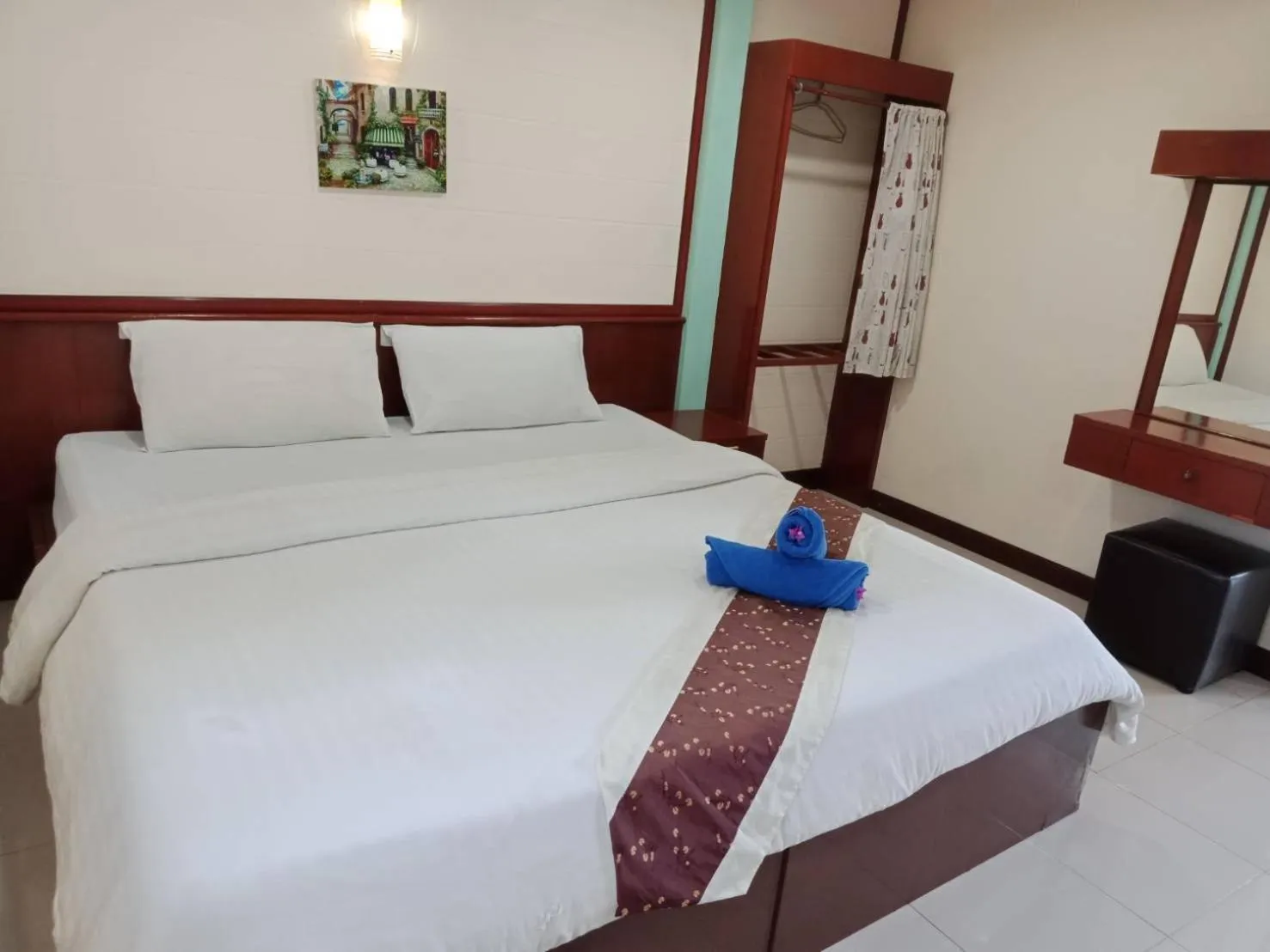 Bed in Haad Somboon House