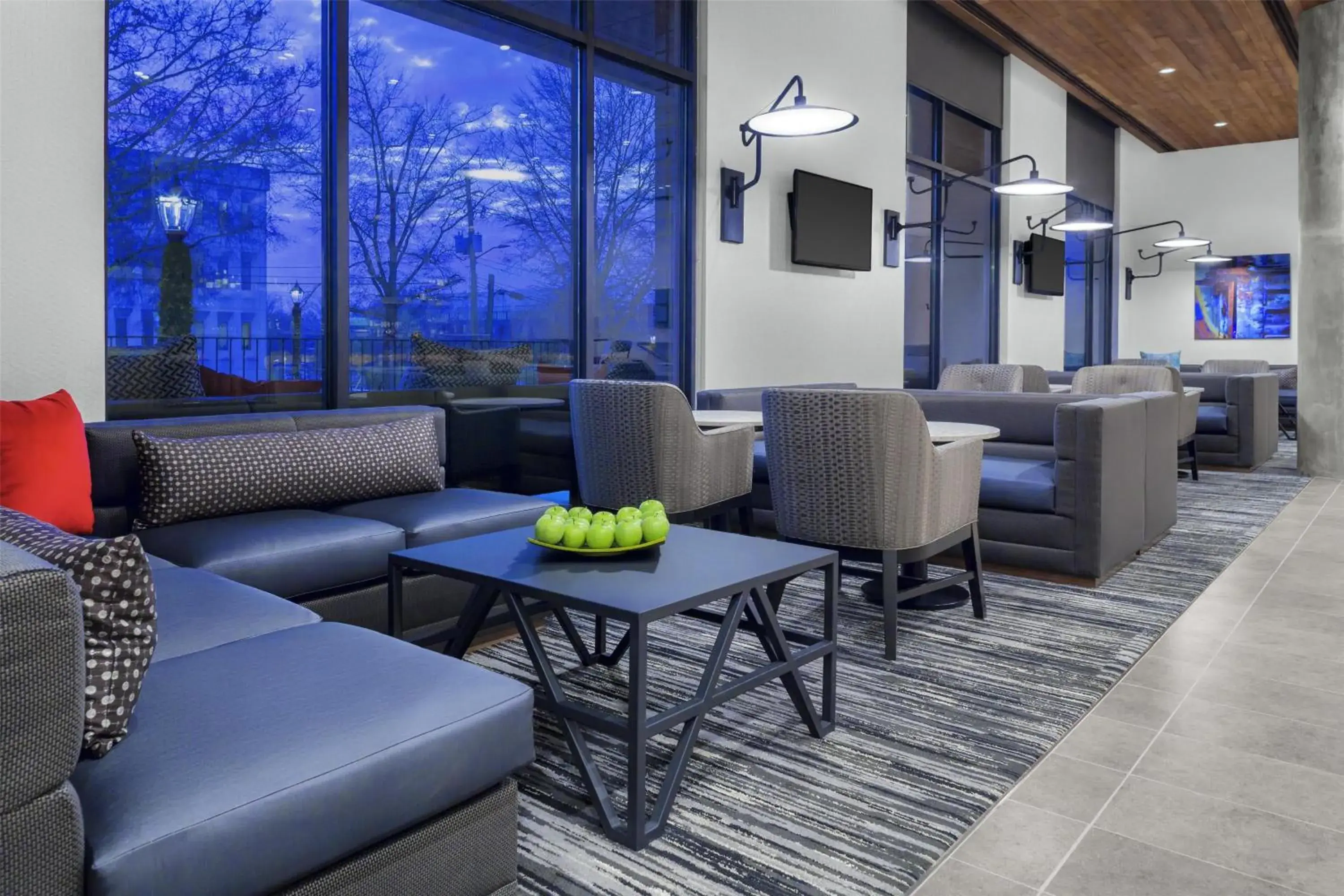 Lounge or bar in Hyatt Place Athens Downtown Lounge or bar in Hyatt Place Athens Downtown