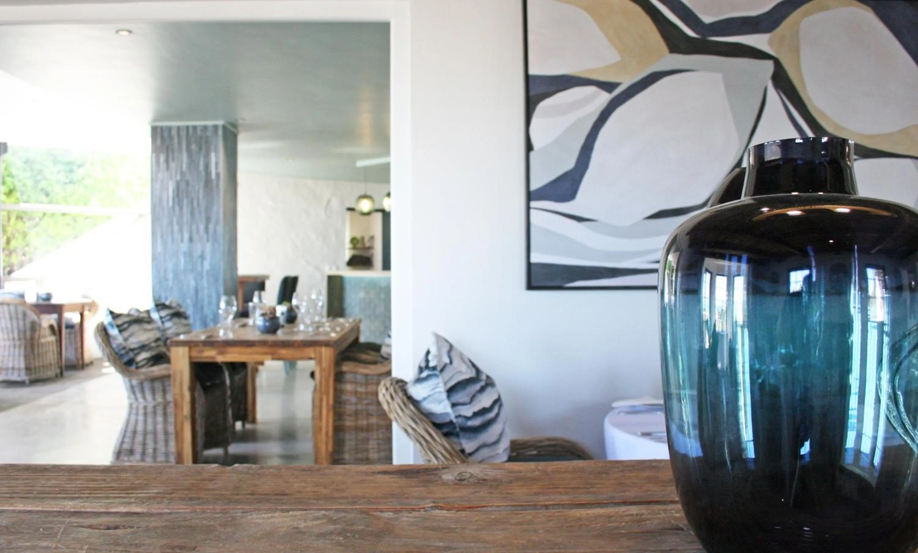 Restaurant/places to eat in Abalone Hotel & Villas