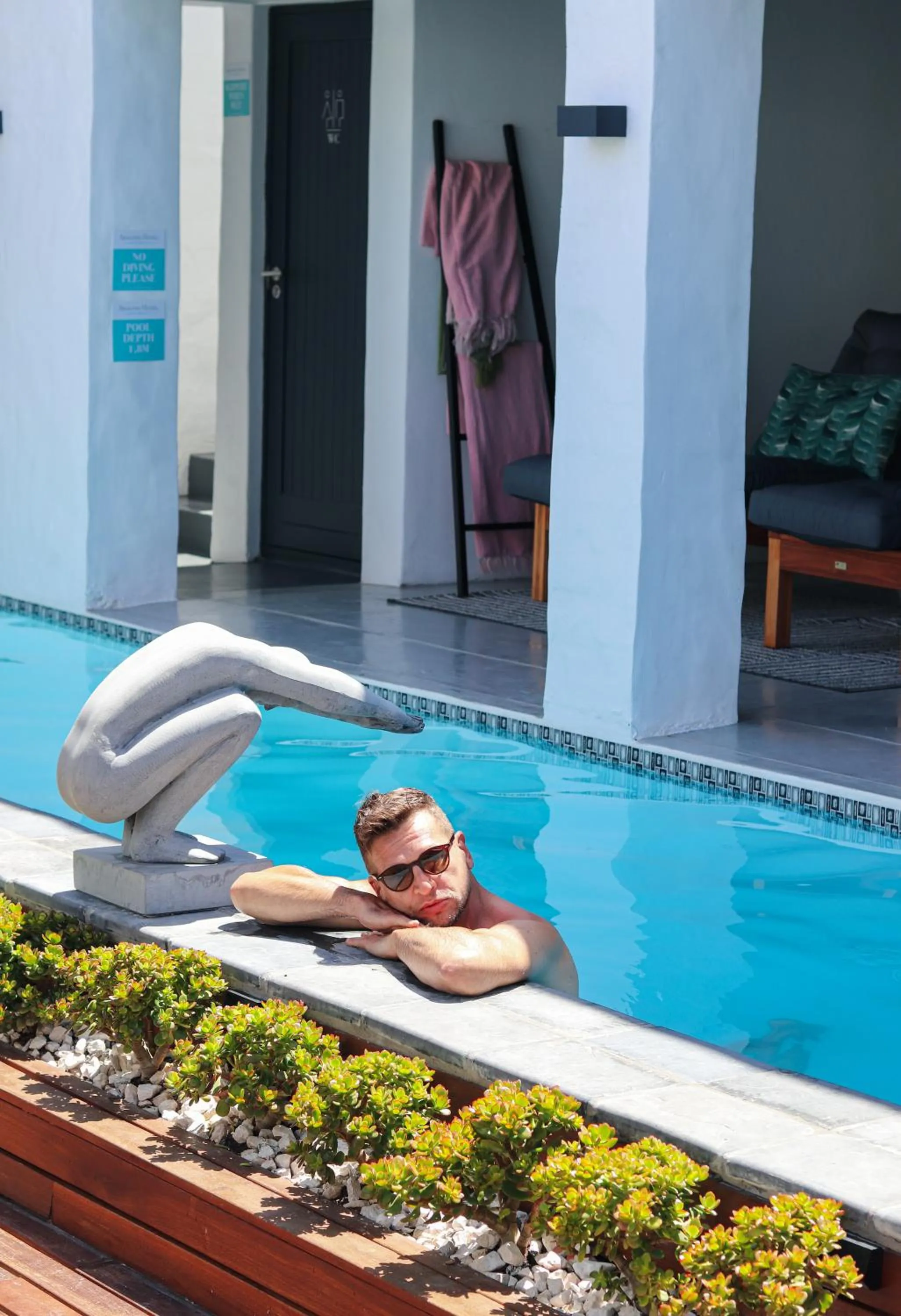 Abalone Hotel & Villas