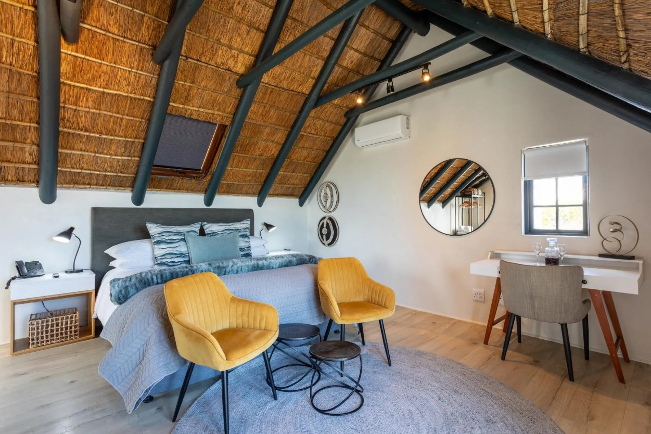 Abalone Hotel & Villas