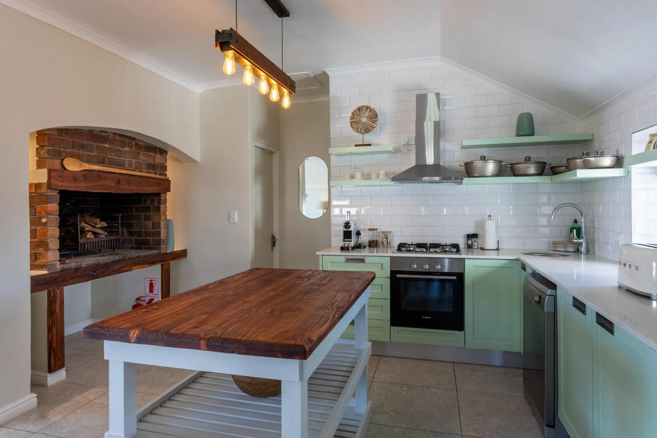 Abalone Hotel & Villas