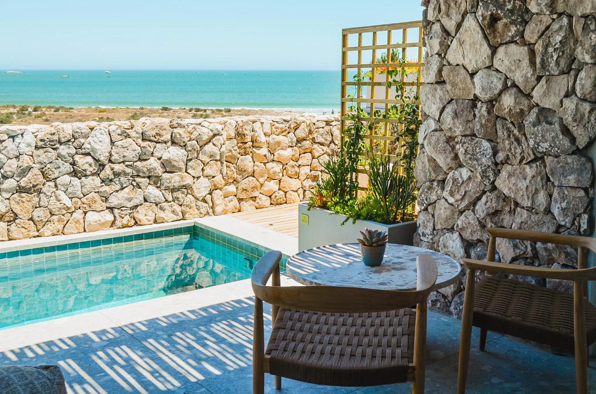 Abalone Hotel & Villas