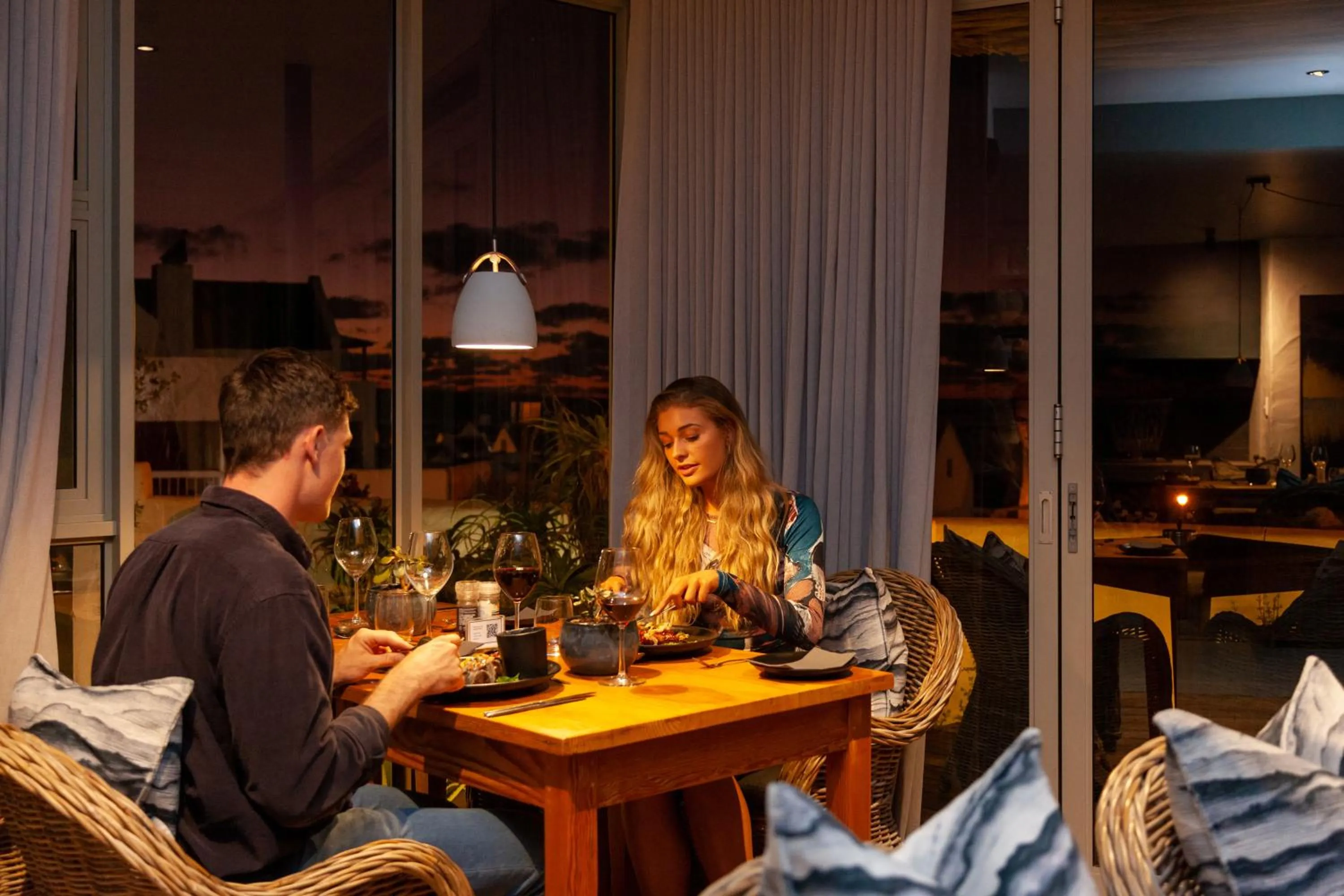 Restaurant/places to eat in Abalone Hotel & Villas