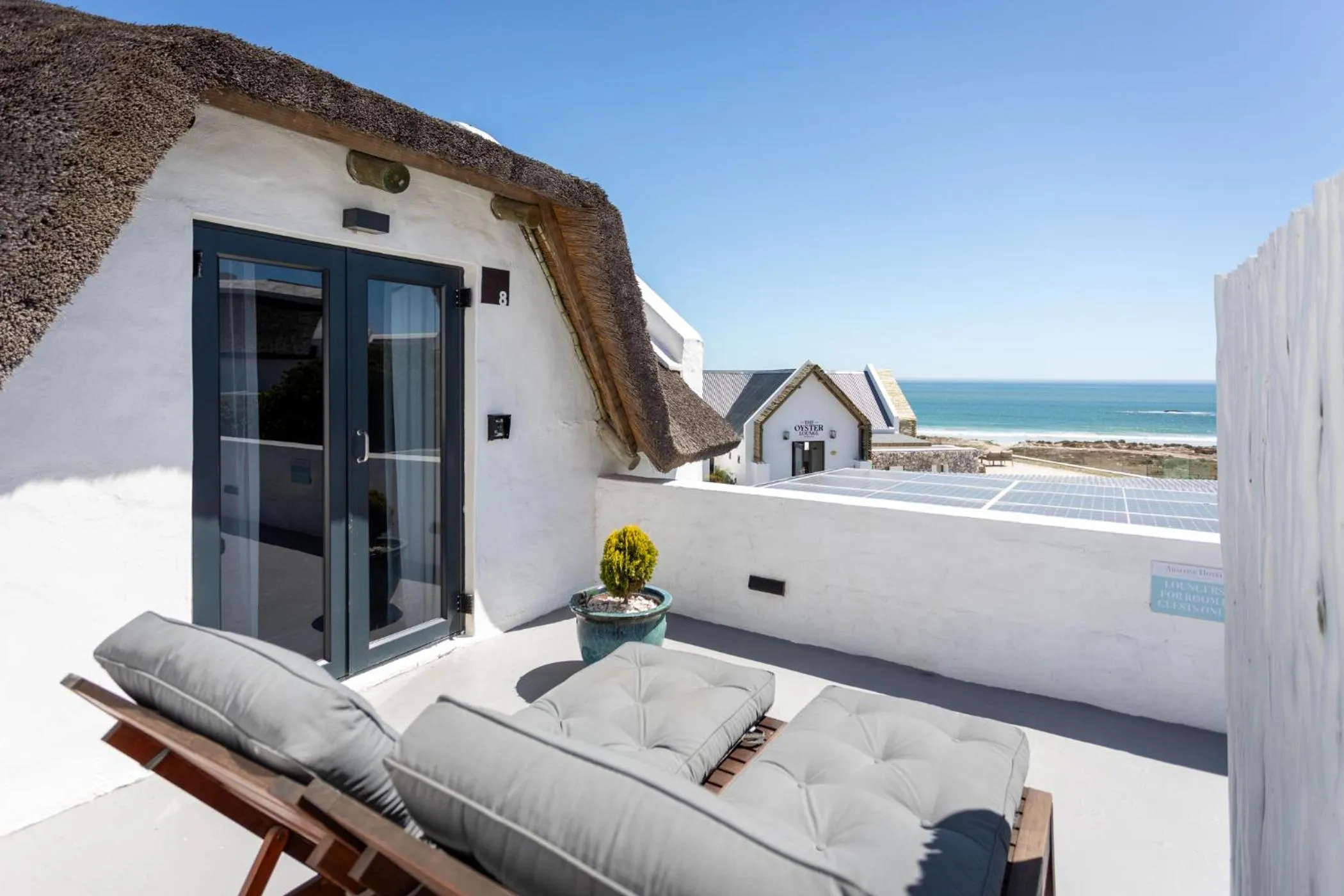 Abalone Hotel & Villas