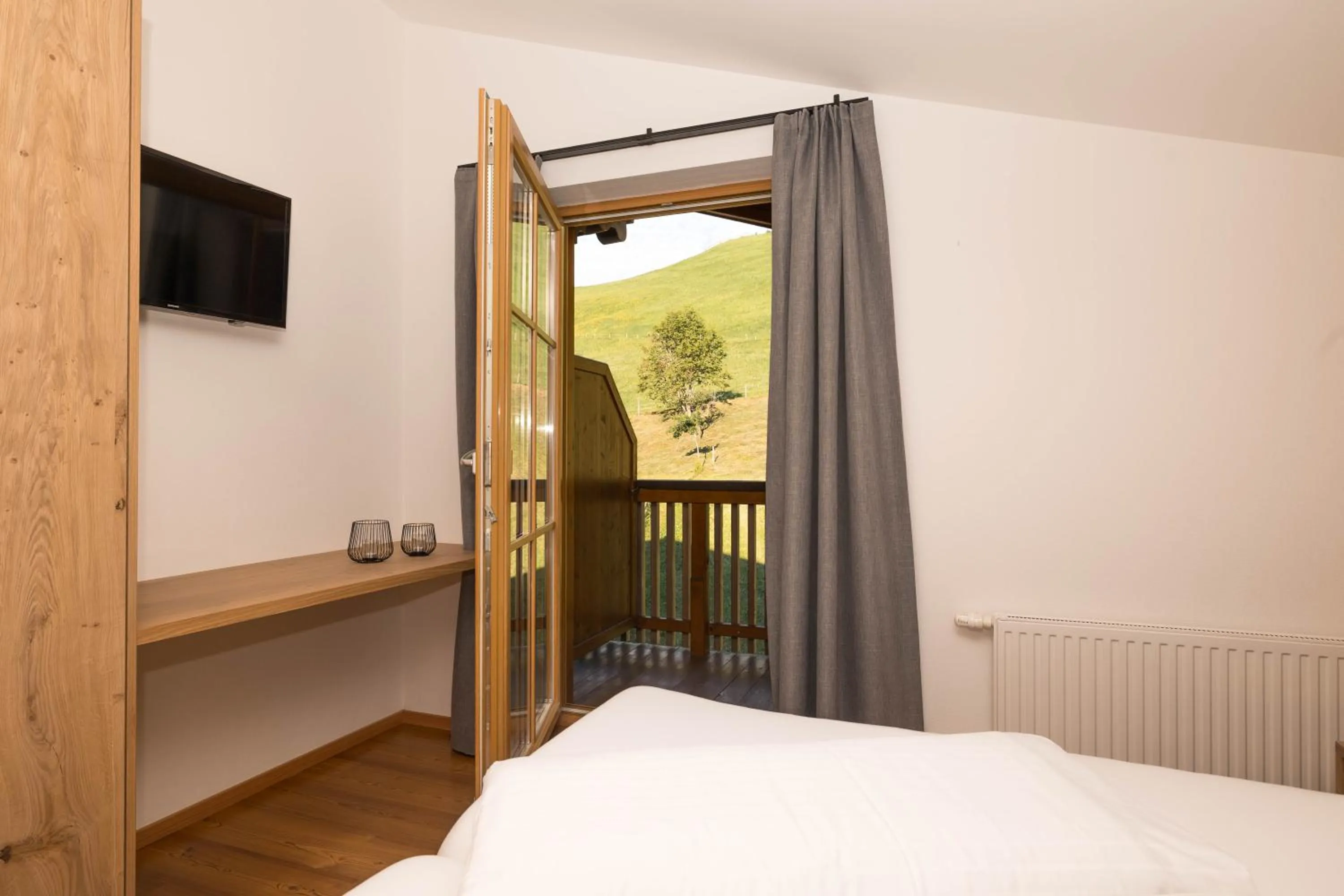 Bed in Berghotel Alpenklang