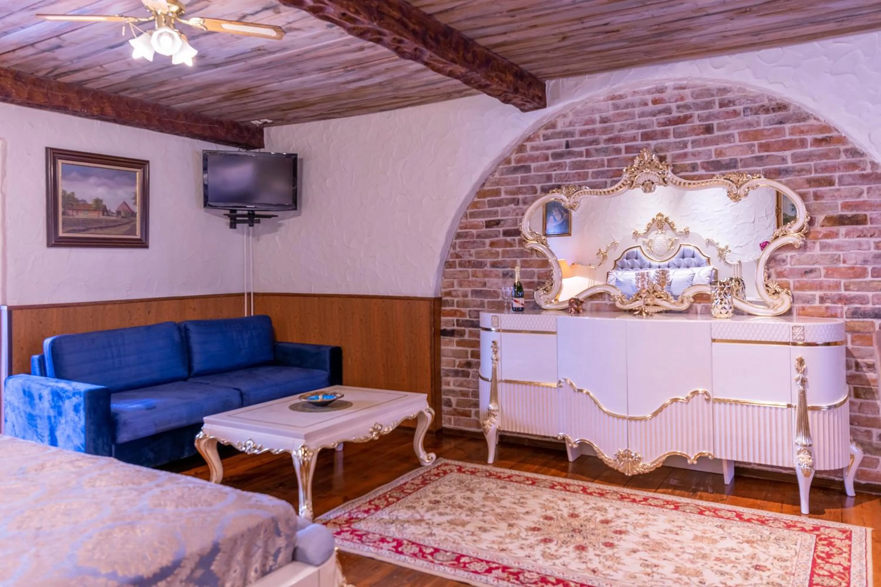 Seating area in Hansa Hotel