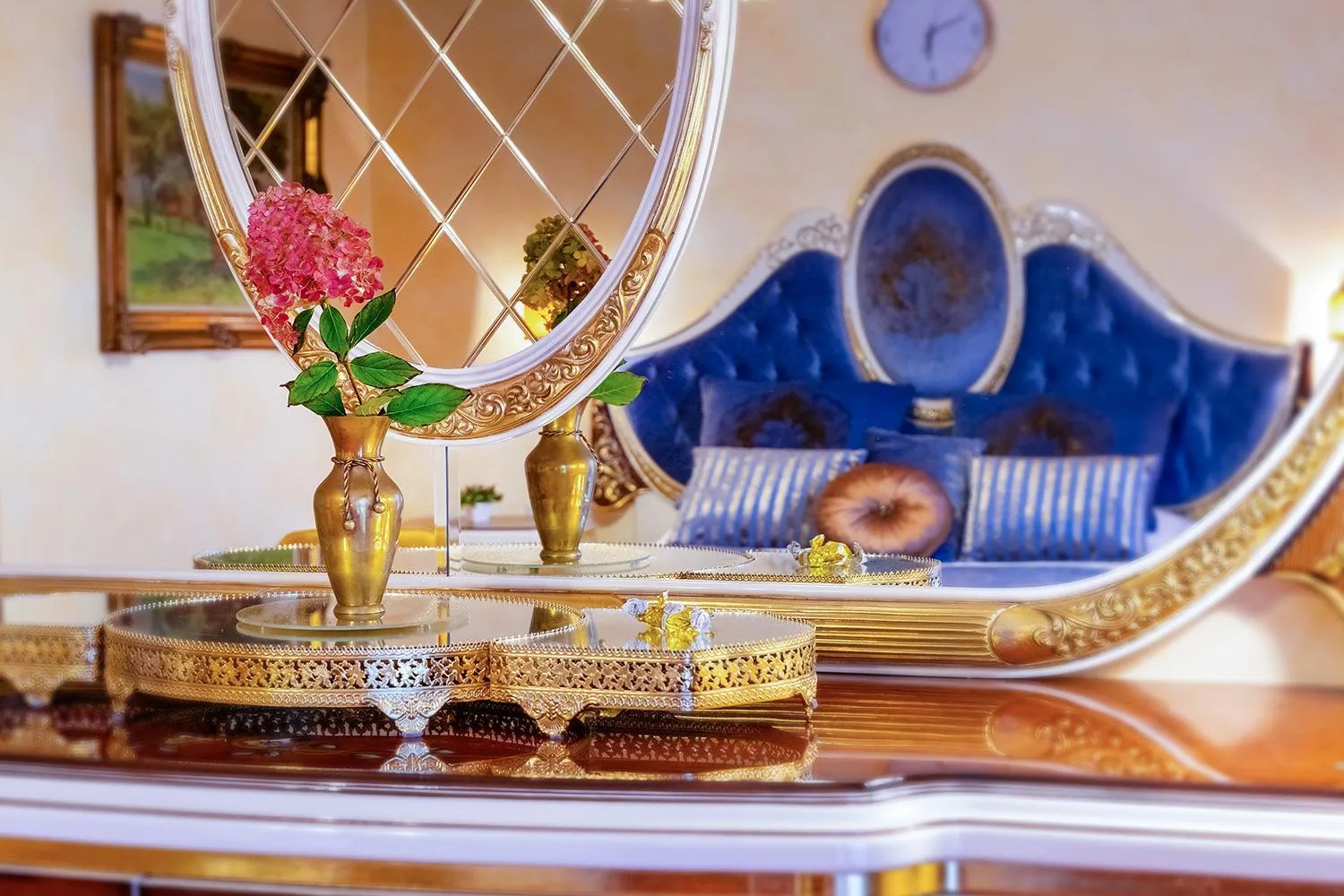 Decorative detail in Hansa Hotel