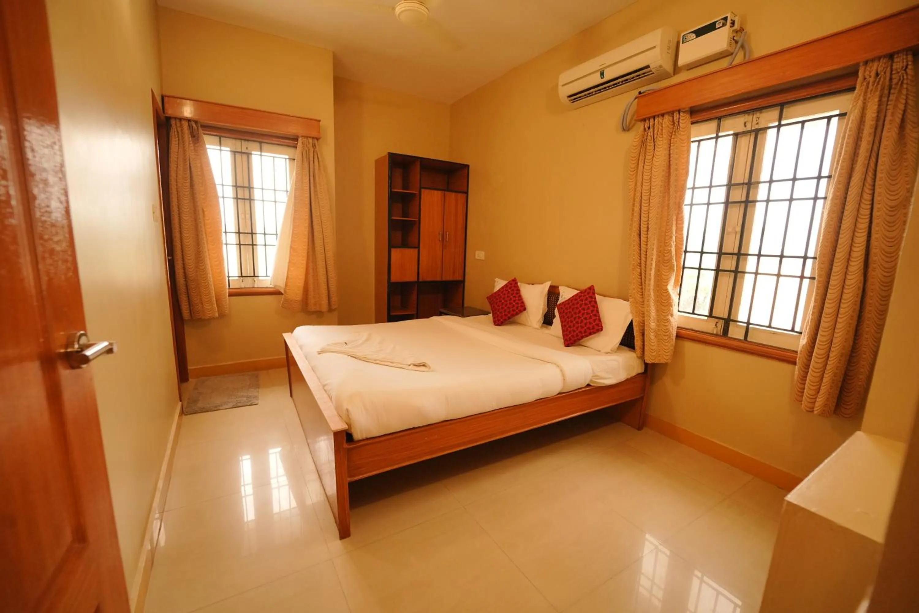 Bedroom, Bed in HOTEL THIRD EYE by RAMANA TOWERS