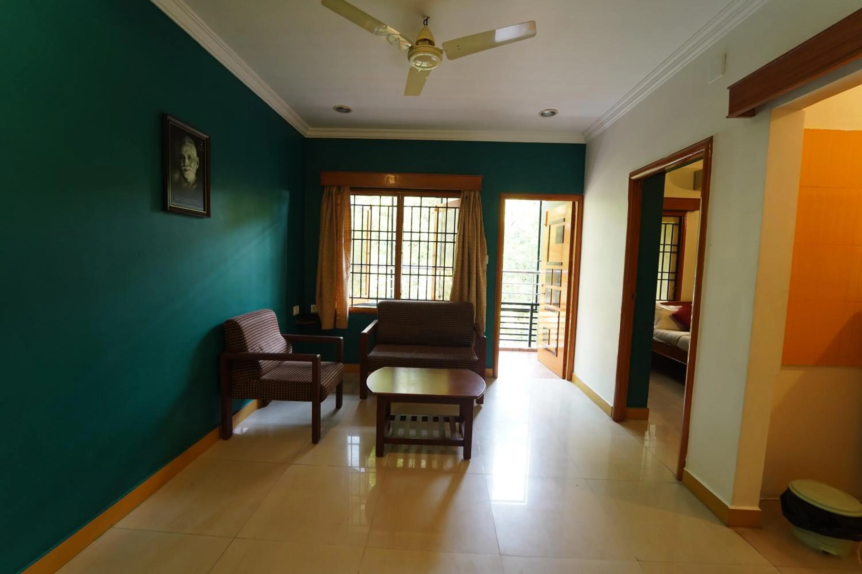 Living room in HOTEL THIRD EYE by RAMANA TOWERS