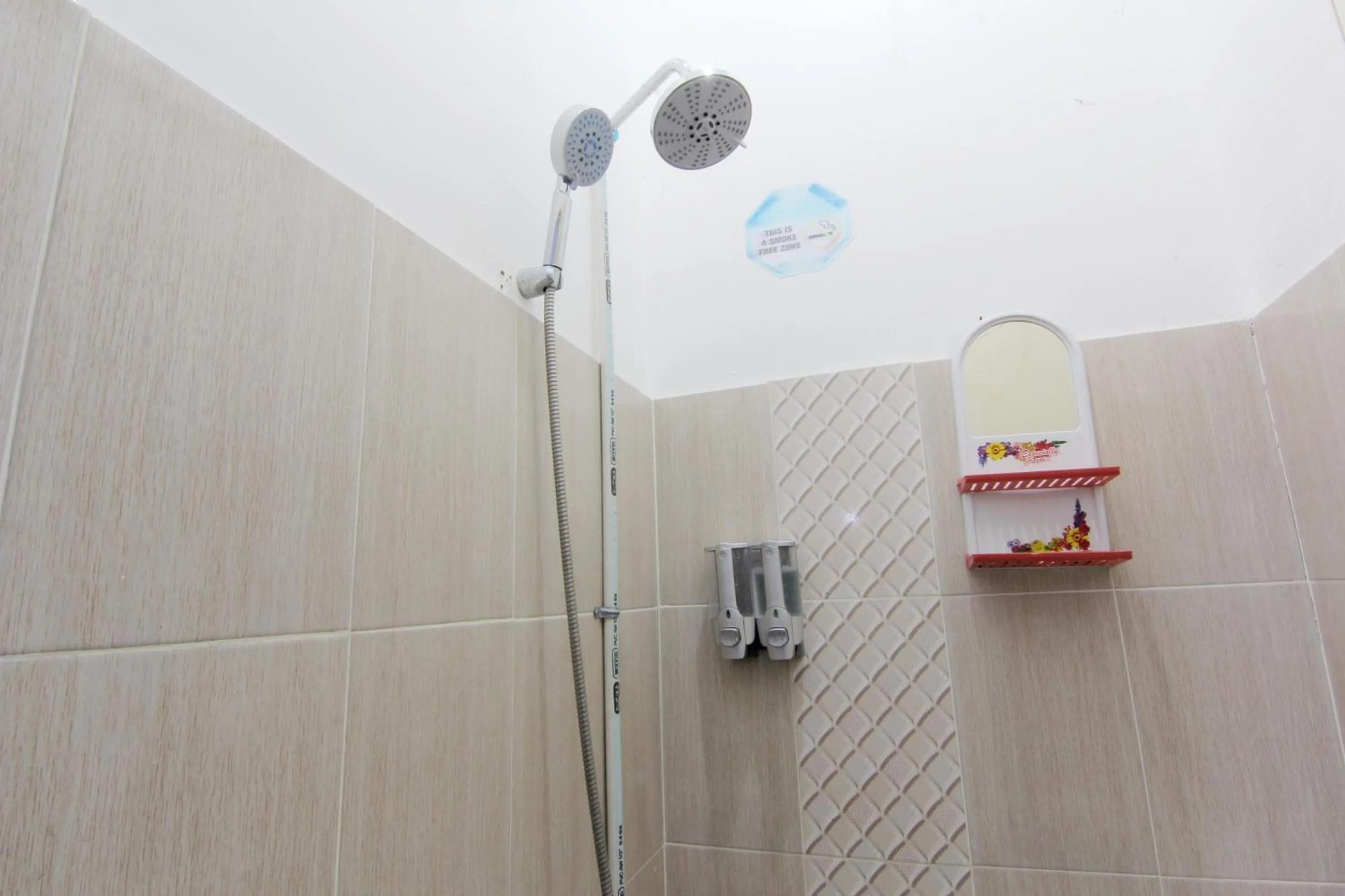 Bathroom in Tiga Dua Homestay