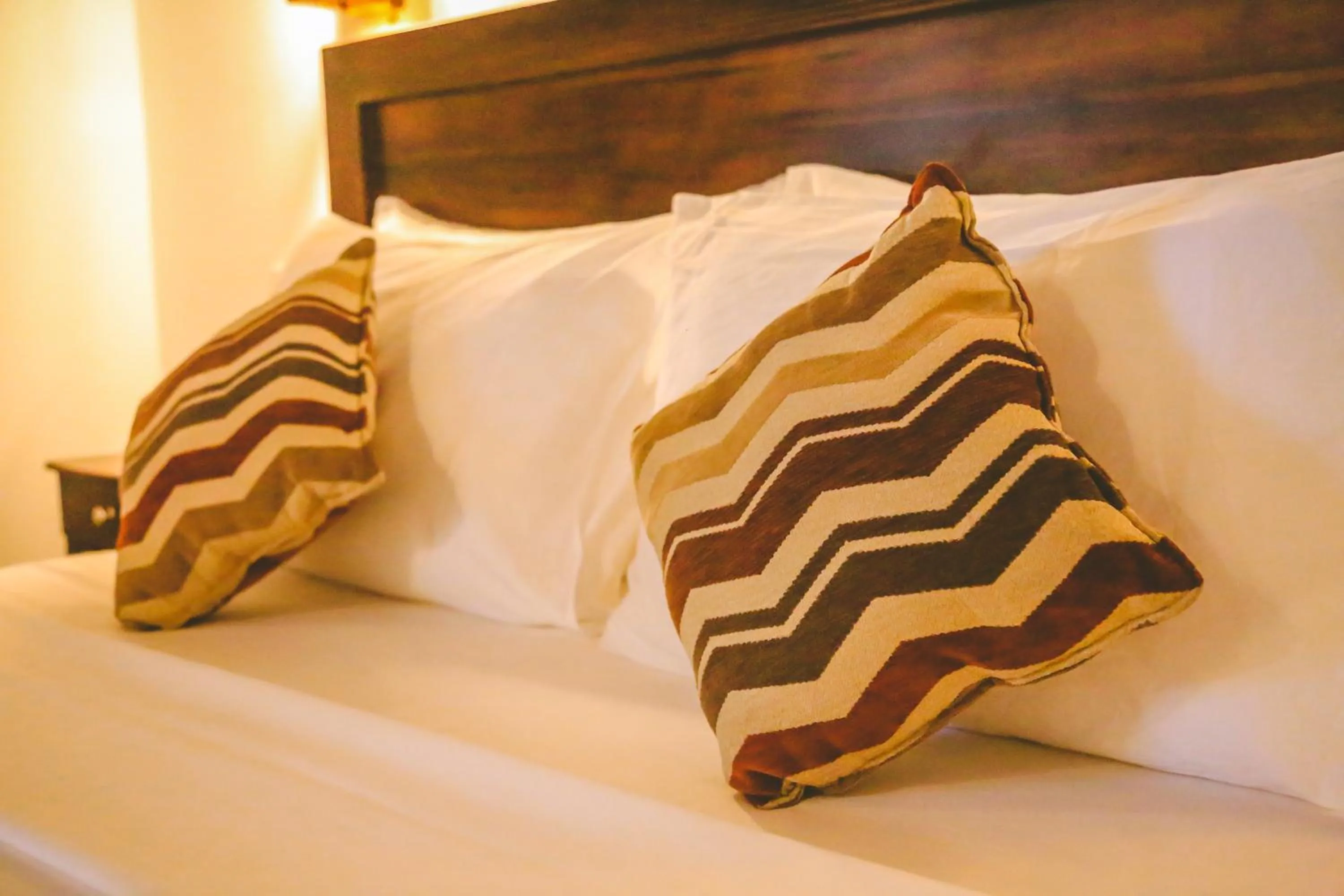 Bedroom, Bed in Villa Hiriketiya