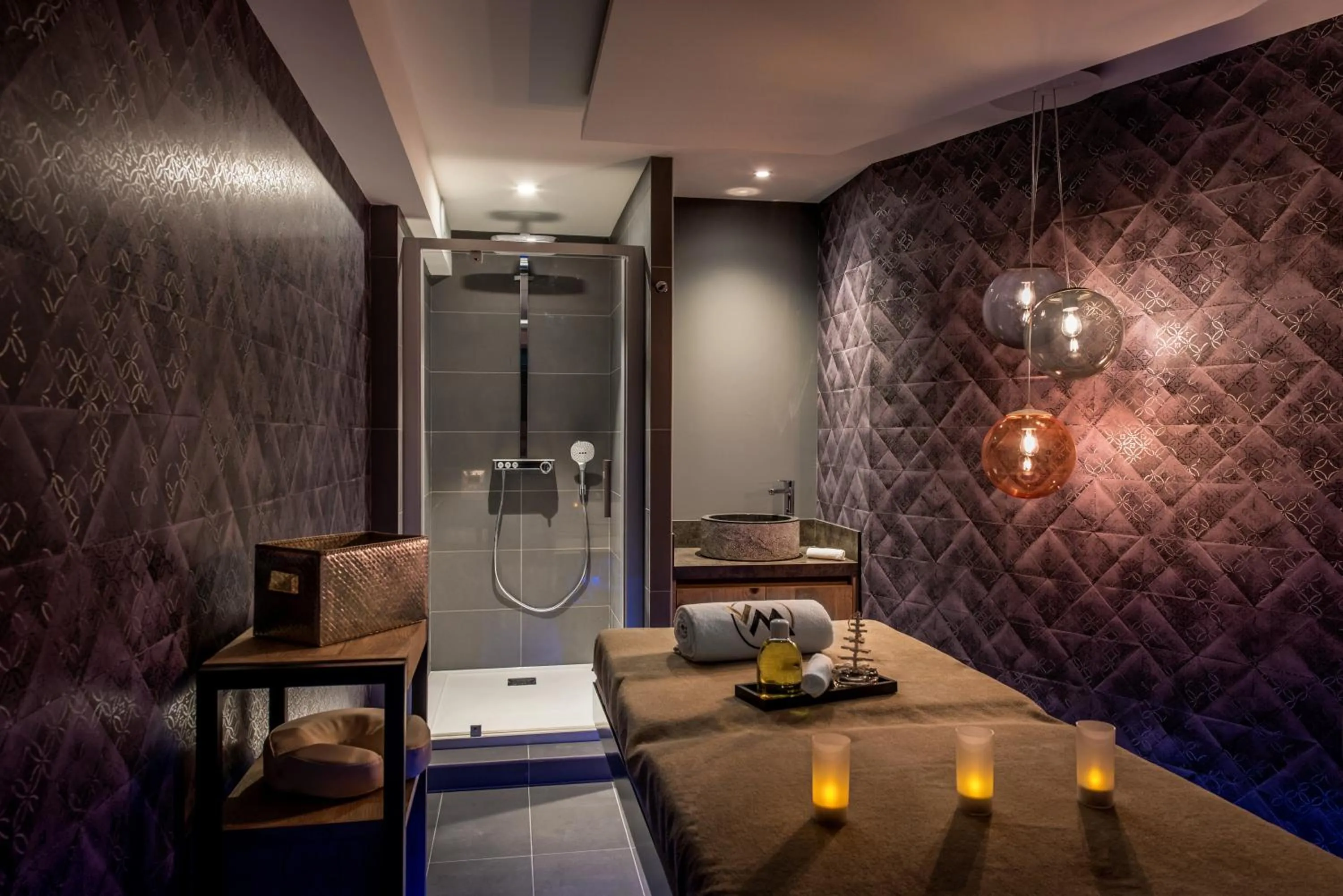 Massage in Montana Lodge