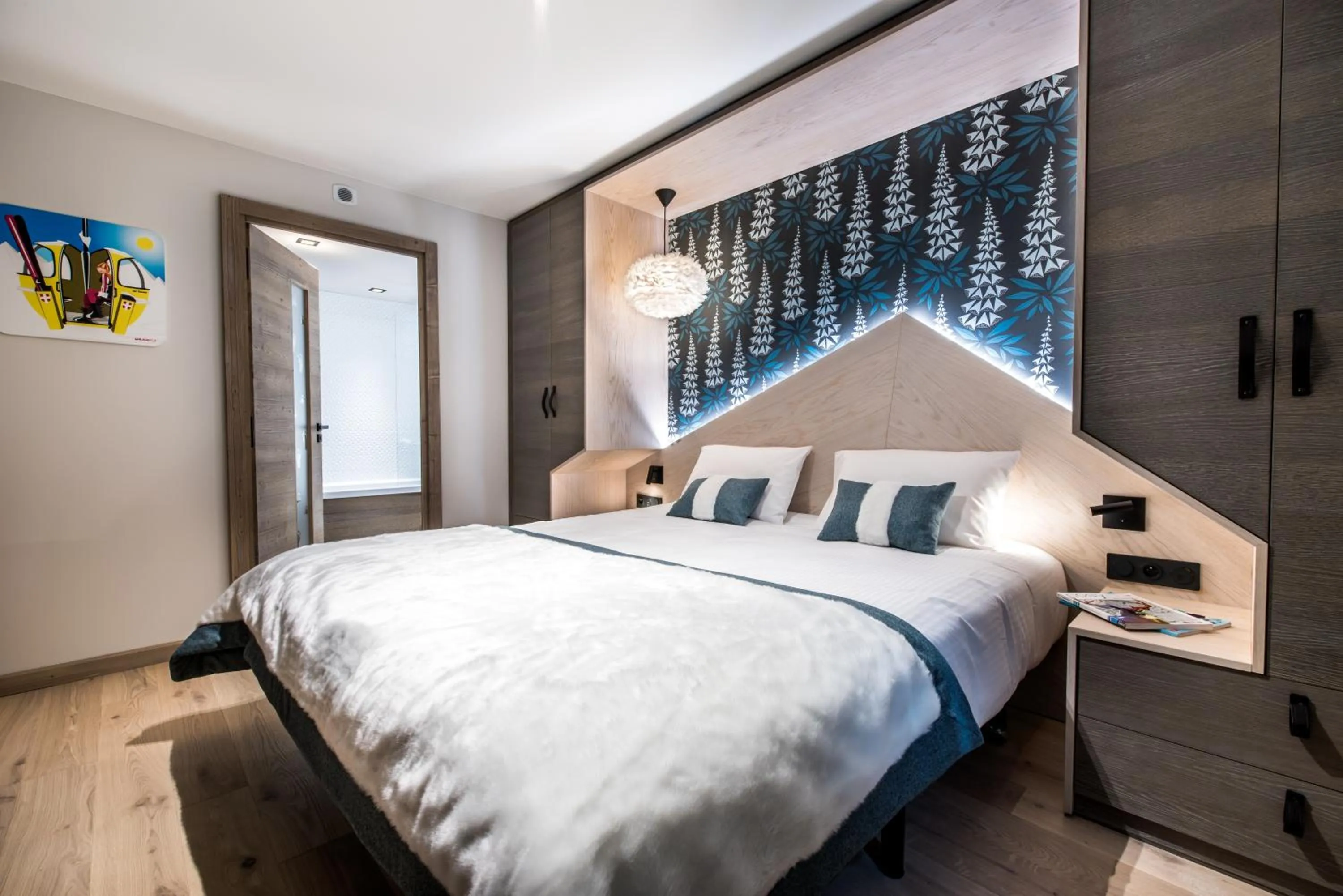 Skiing, Bed in Montana Lodge