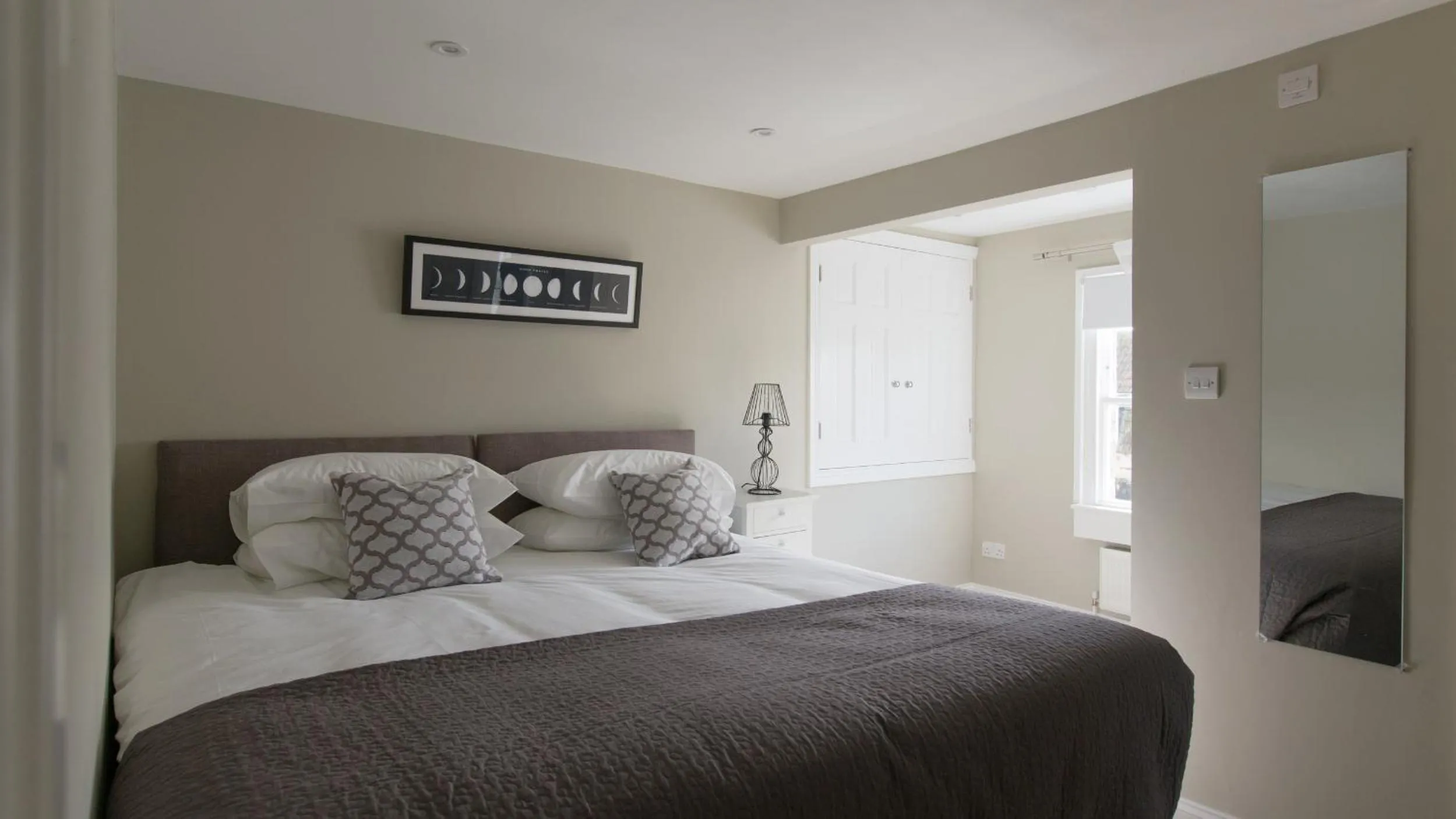 Bed in Osric Apartment